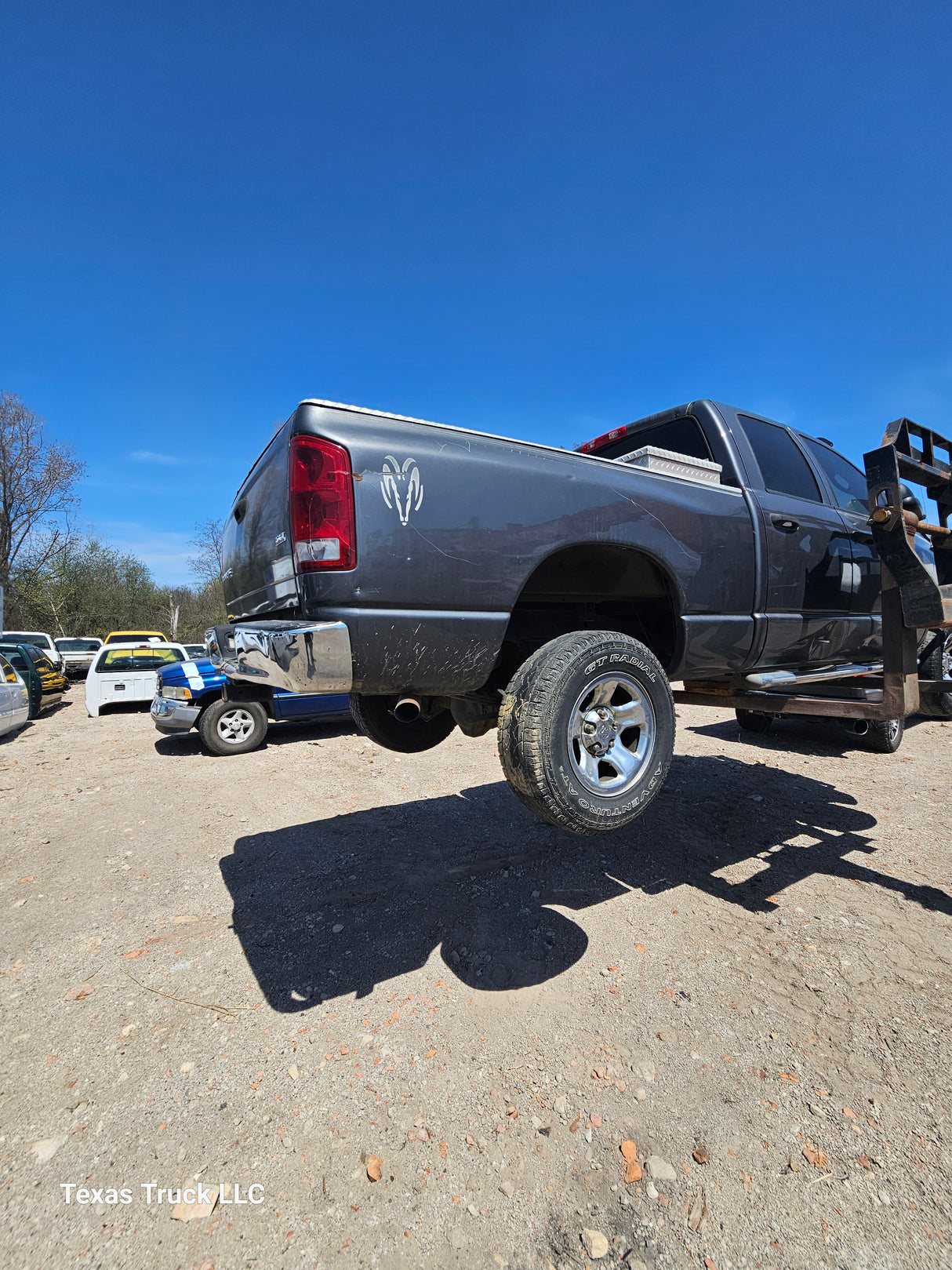2004 Dodge Ram 1500 Crew Cab - FULL PART OUT