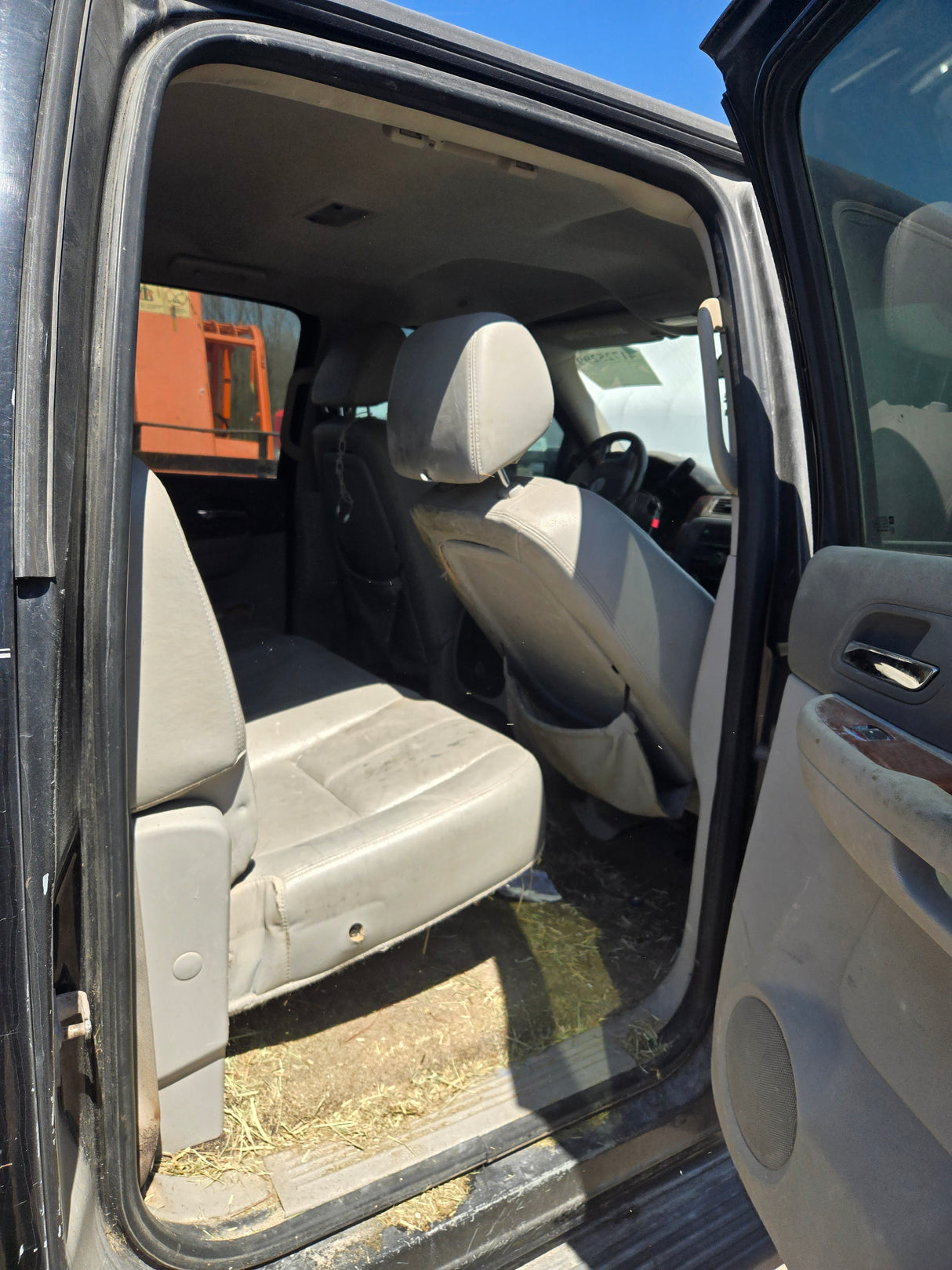 2007 GMC Sierra 2500 HD - FULL PART OUT