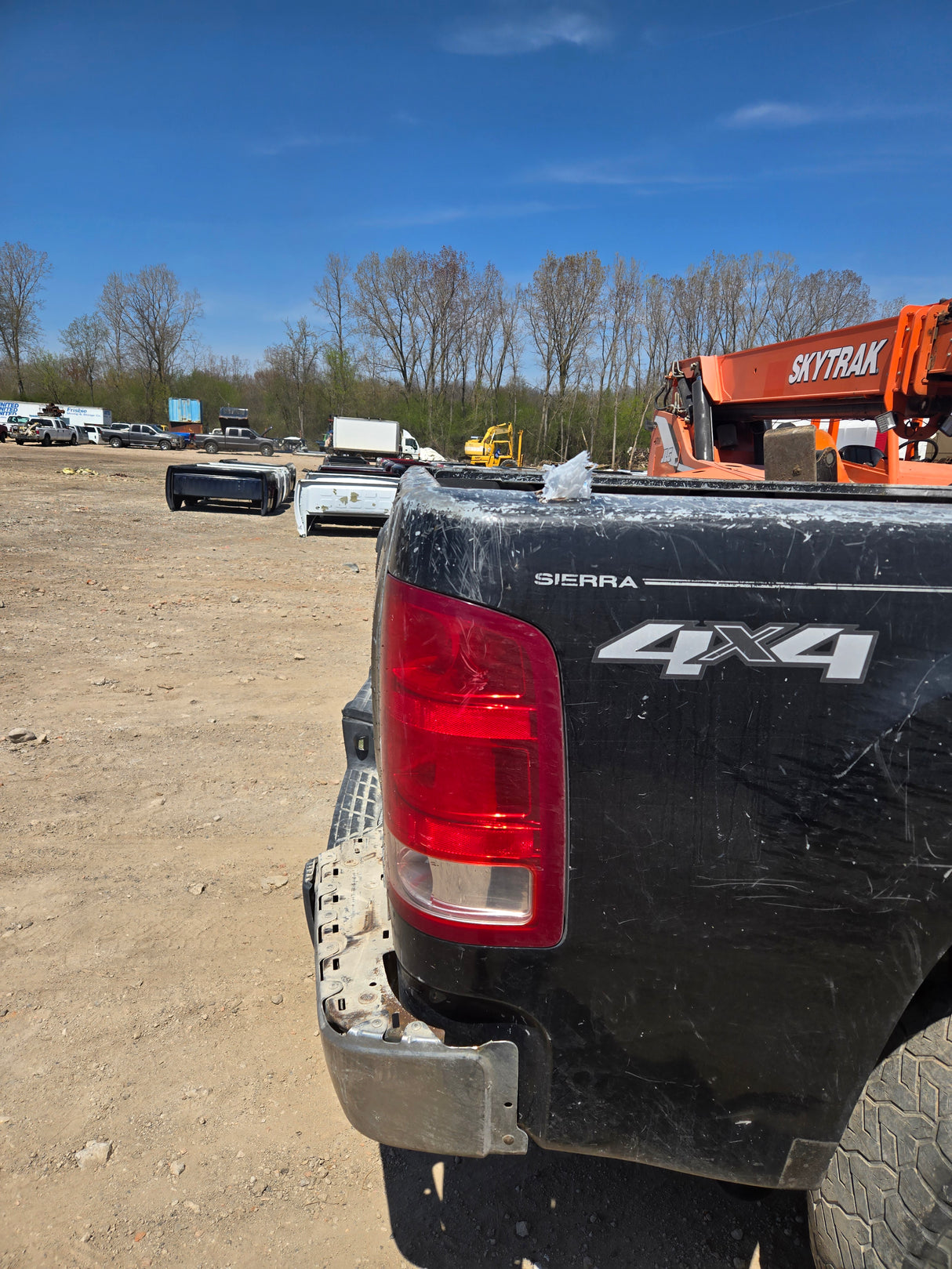 2007 GMC Sierra 2500 HD - FULL PART OUT