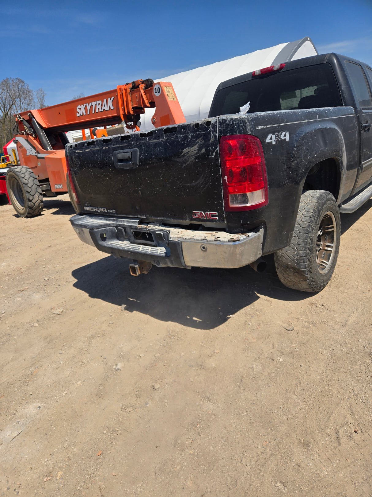 2007 GMC Sierra 2500 HD - FULL PART OUT