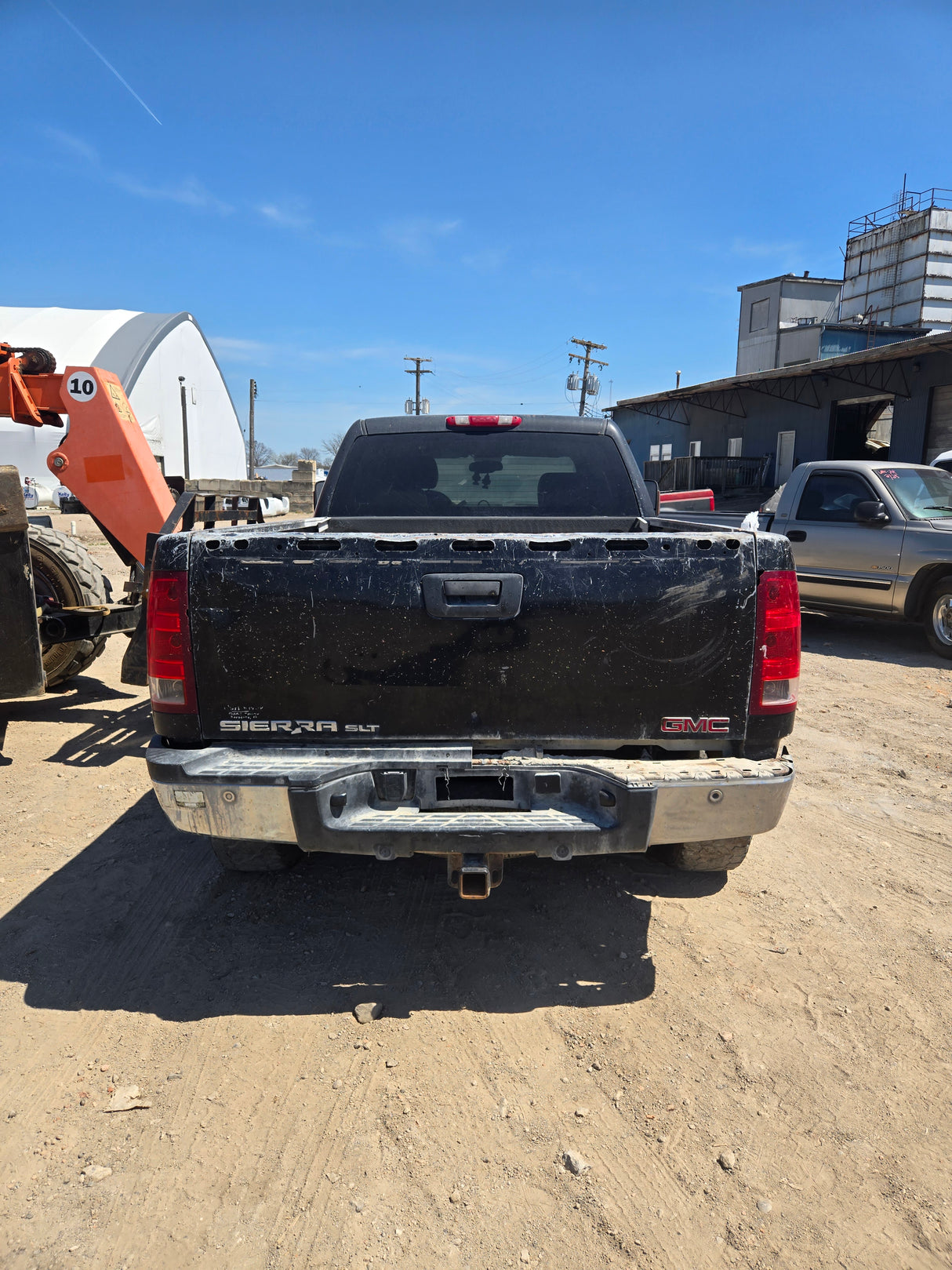 2007 GMC Sierra 2500 HD - FULL PART OUT