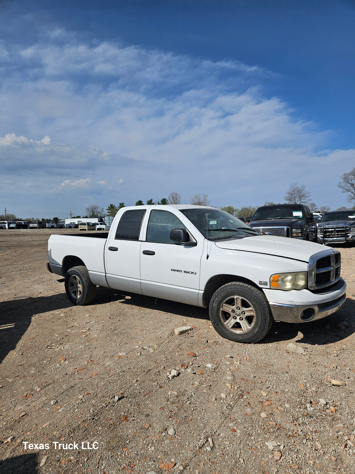 2005 Dodge Ram 1500 Crew Cab 6.4' Short Bed - FULL PART OUT