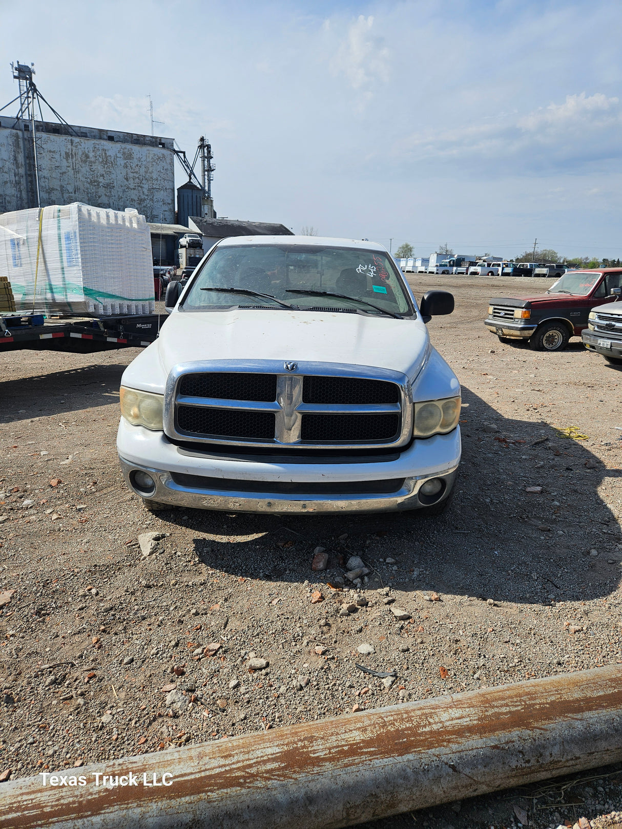 2005 Dodge Ram 1500 Crew Cab 6.4' Short Bed - FULL PART OUT