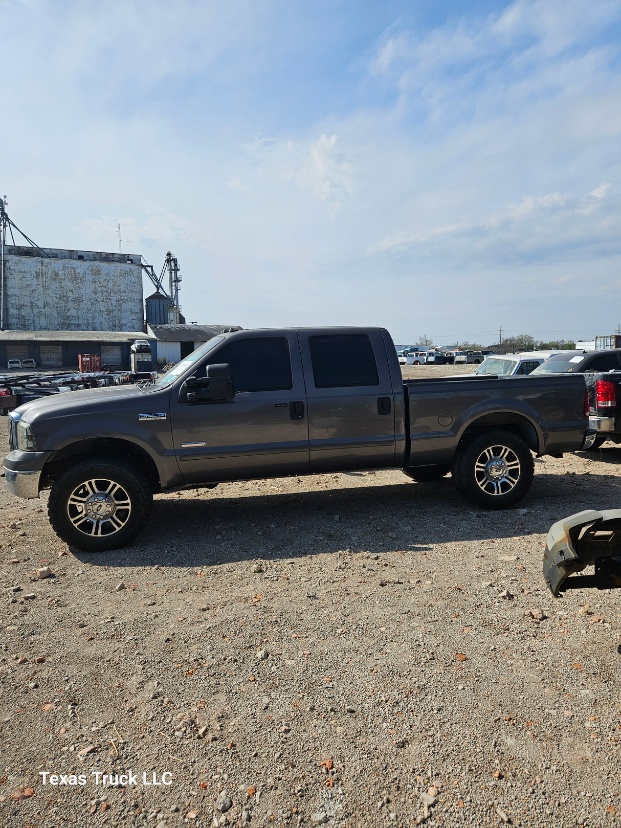 2006 Ford F-250 Super Duty 6.0L Power Stroke - FULL PART OUT