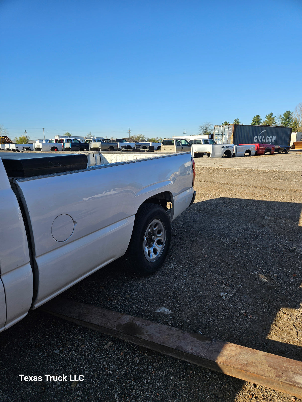 2005 Chevrolet Silverado 1500 Regular Cab 8' Long Bed - FULL PART OUT