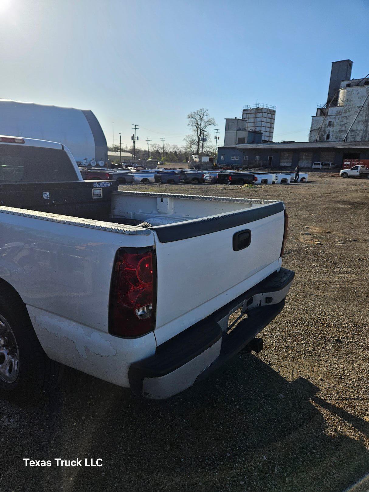 2005 Chevrolet Silverado 1500 Regular Cab 8' Long Bed - FULL PART OUT