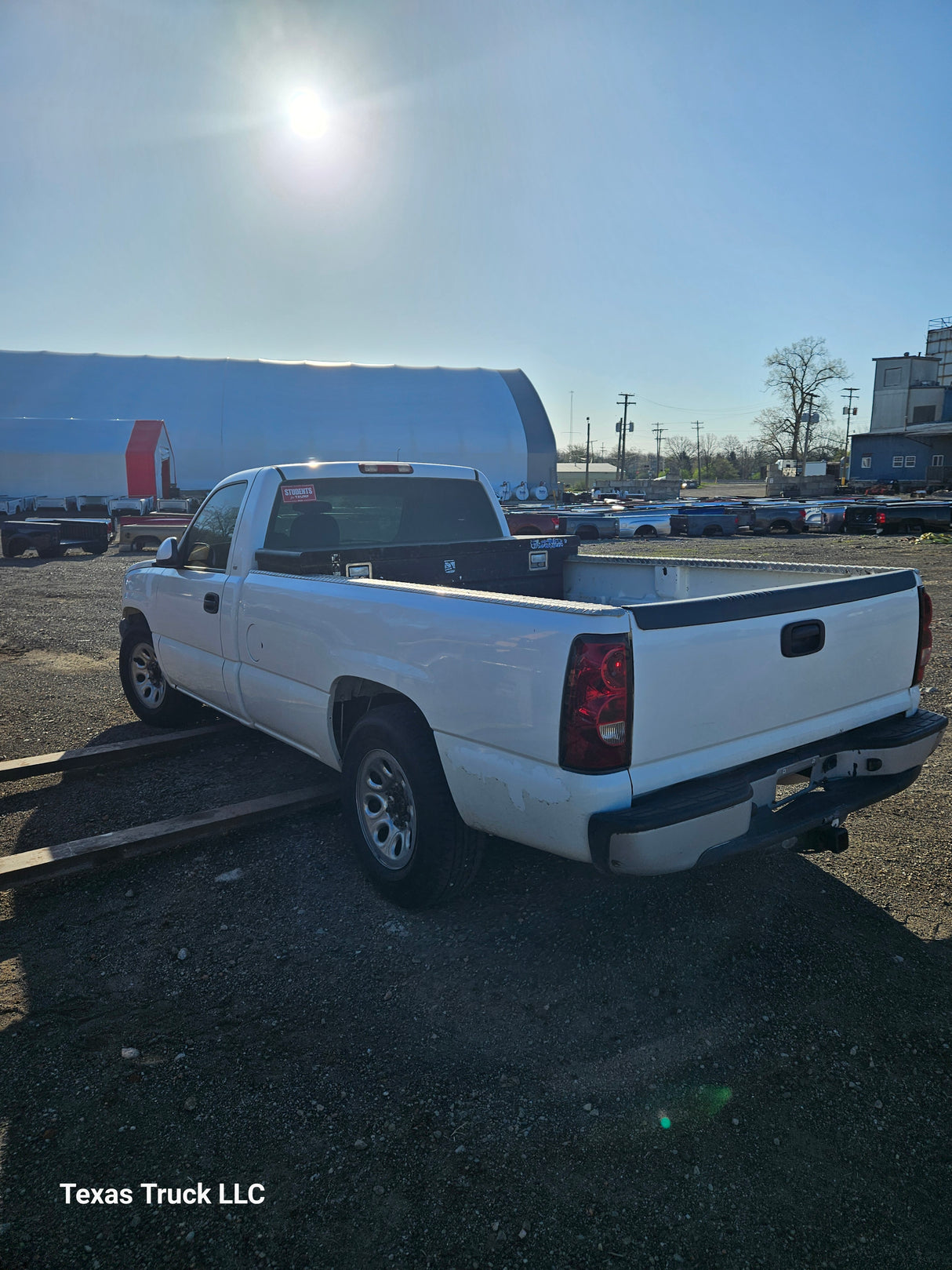 2005 Chevrolet Silverado 1500 Regular Cab 8' Long Bed - FULL PART OUT