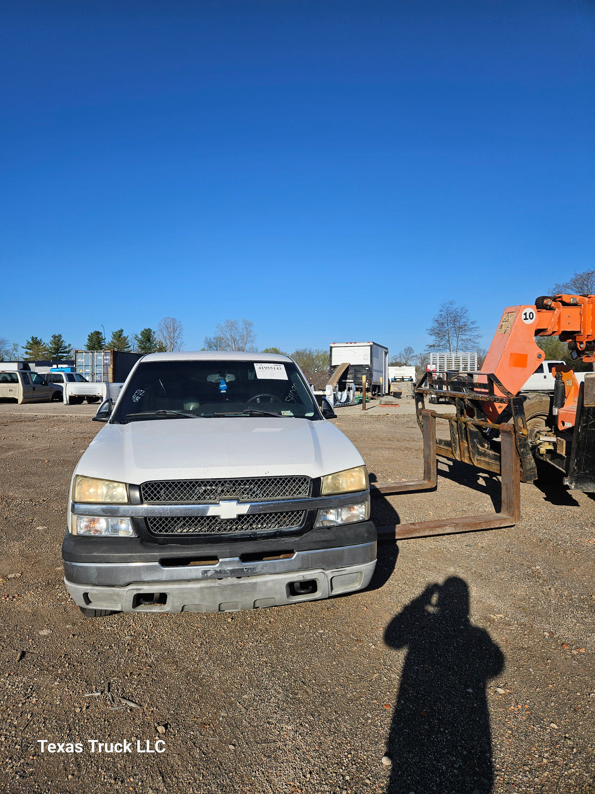 2005 Chevrolet Silverado 1500 Regular Cab 8' Long Bed - FULL PART OUT
