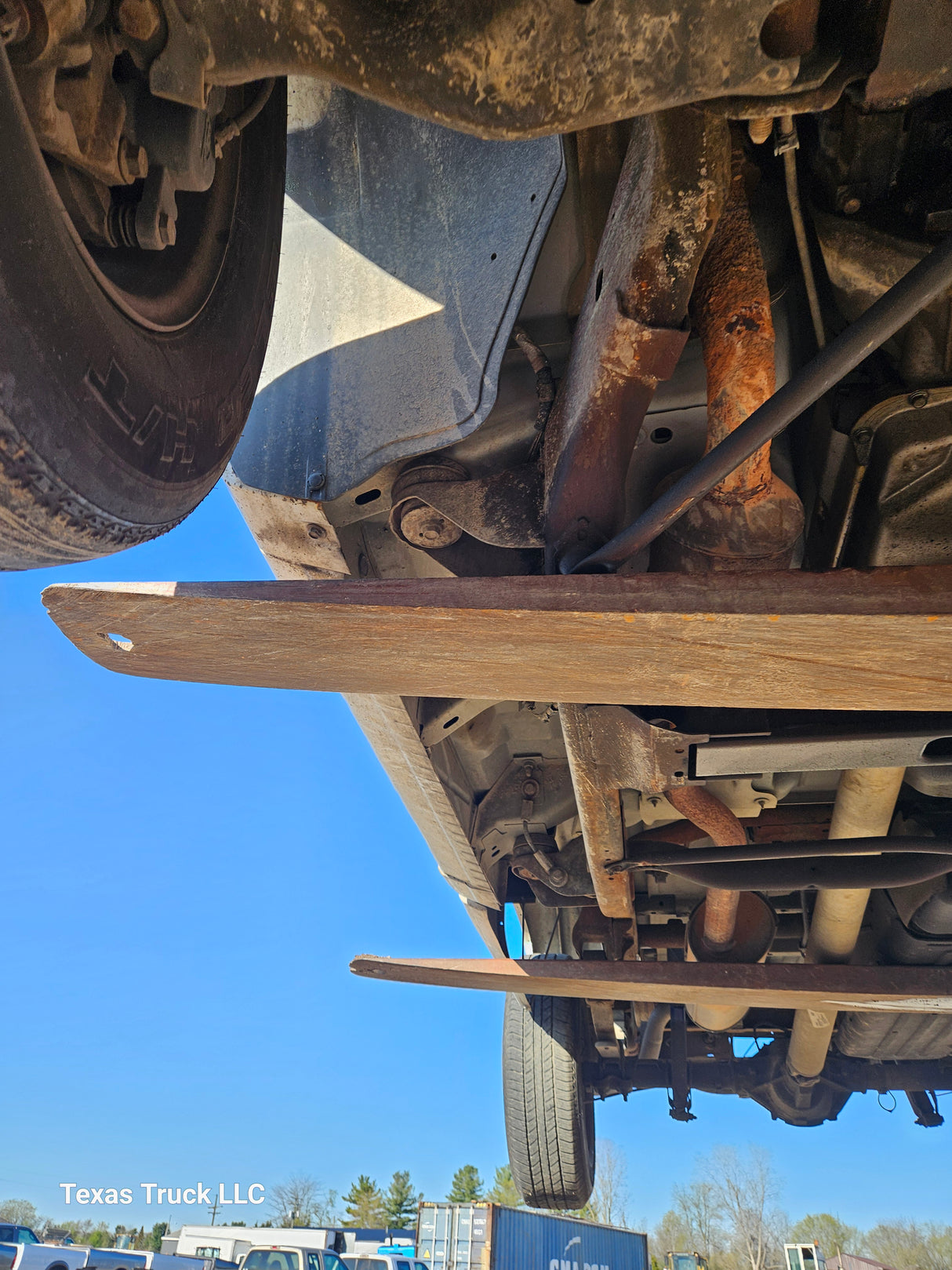 2005 Chevrolet Silverado 1500 Regular Cab 8' Long Bed - FULL PART OUT