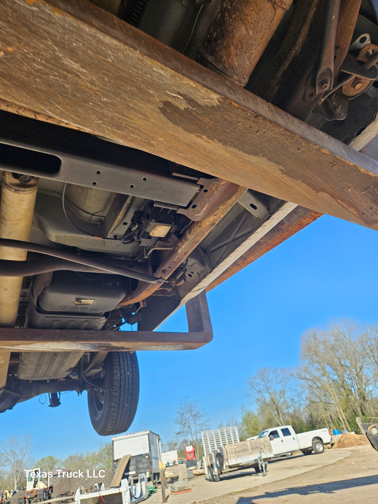 2005 Chevrolet Silverado 1500 Regular Cab 8' Long Bed - FULL PART OUT