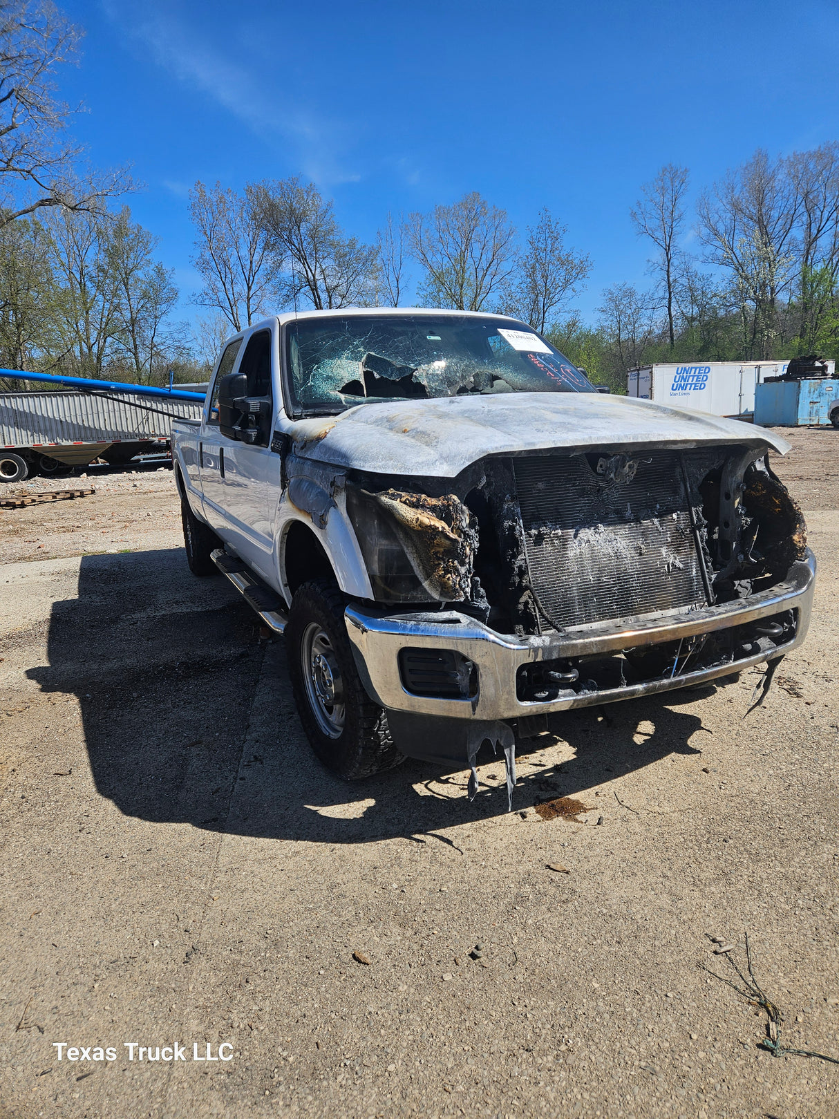 2013 Ford F-350 Super Duty 6.2L Gas 4x4 - FULL PART OUT