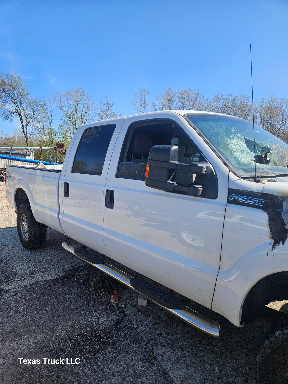 2013 Ford F-350 Super Duty 6.2L Gas 4x4 - FULL PART OUT