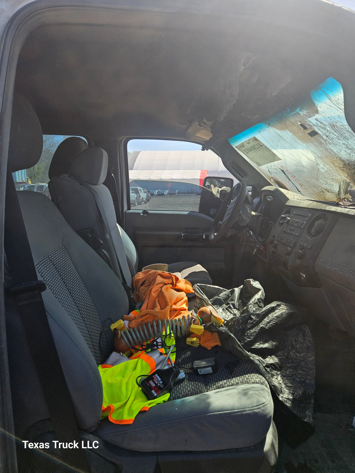 2013 Ford F-350 Super Duty 6.2L Gas 4x4 - FULL PART OUT