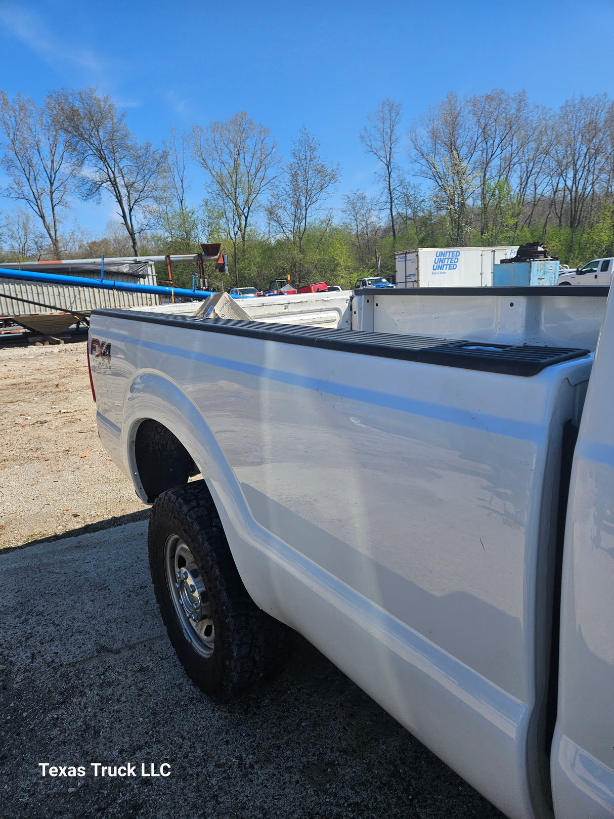 2013 Ford F-350 Super Duty 6.2L Gas 4x4 - FULL PART OUT