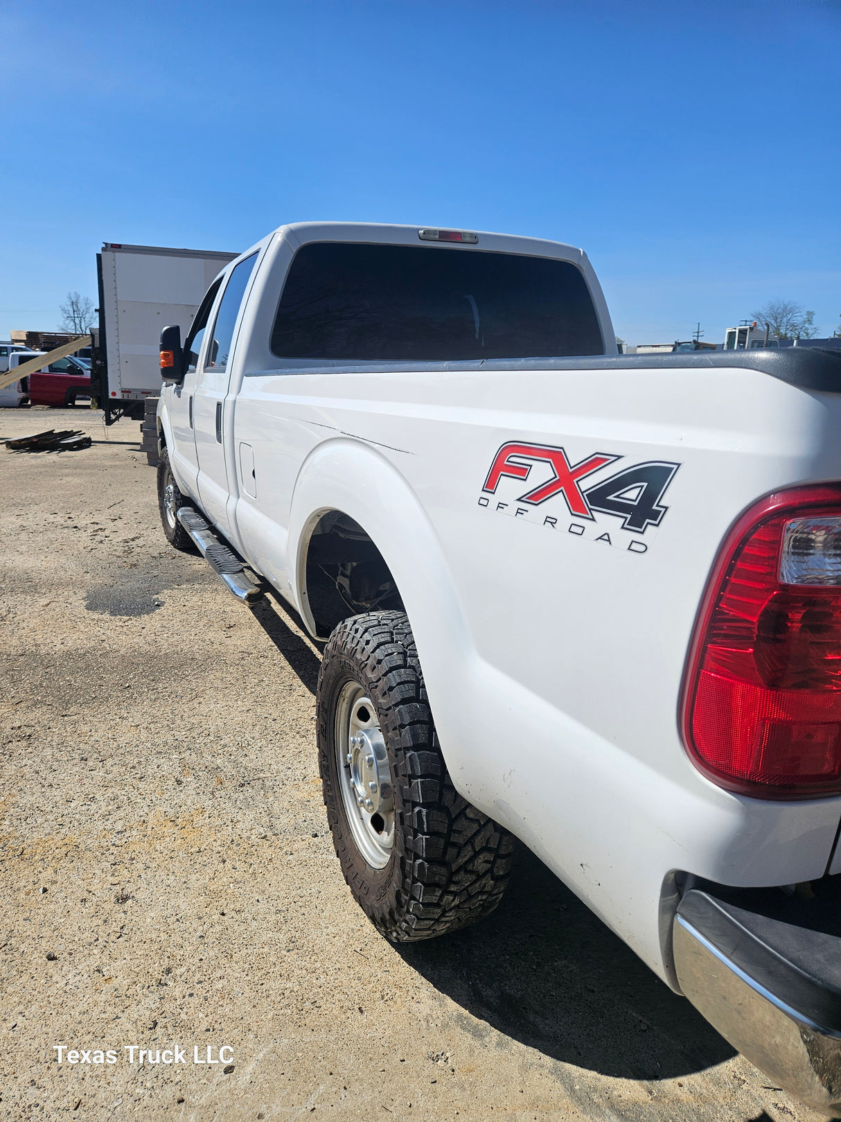 2013 Ford F-350 Super Duty 6.2L Gas 4x4 - FULL PART OUT