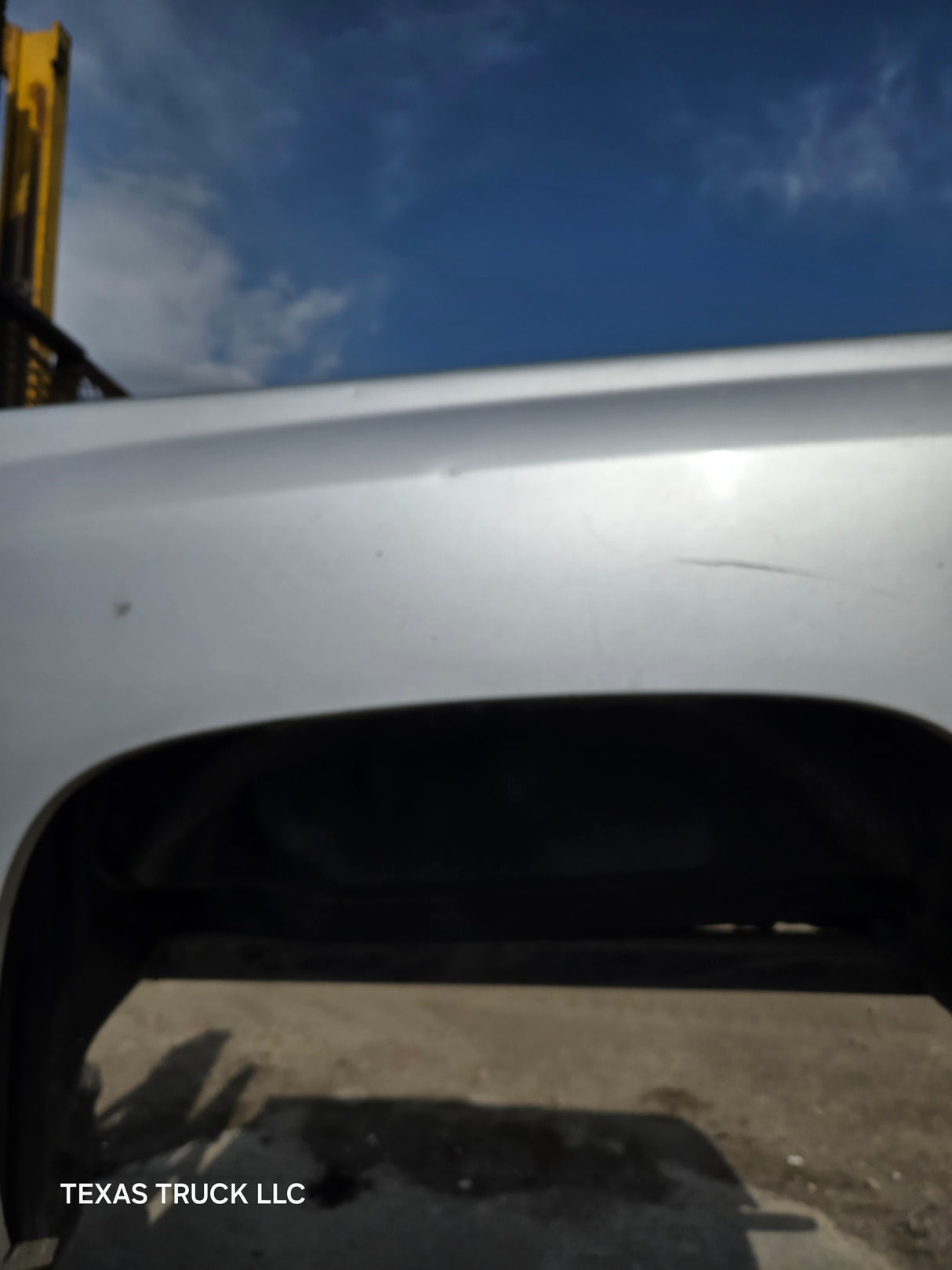 2007-2013 Chevrolet Silverado 1500 2500 3500 HD 6' 6" Short Truck Bed