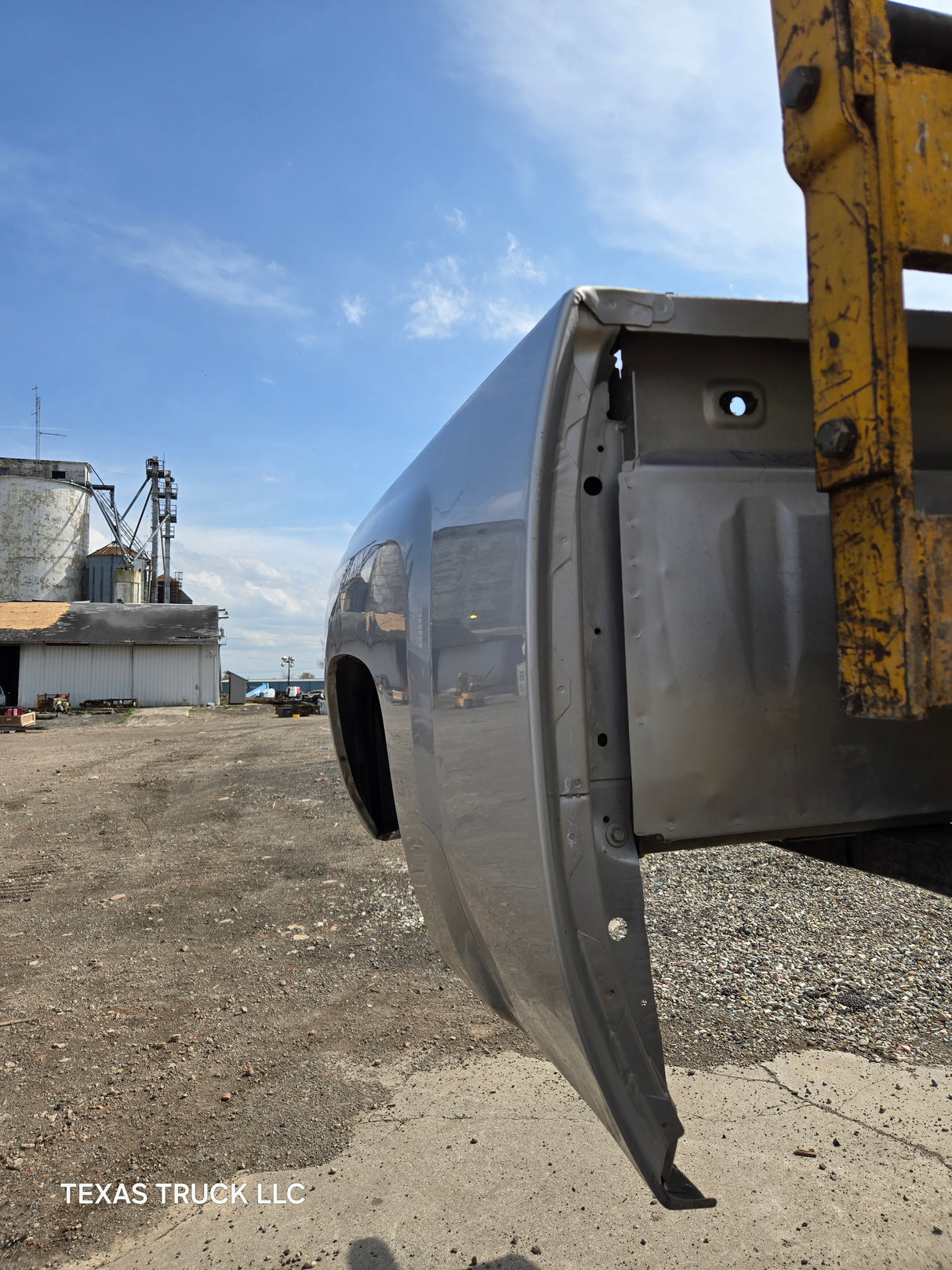 2007-2013 Chevrolet Silverado 1500 2500 3500 HD 6' 6" Short Truck Bed