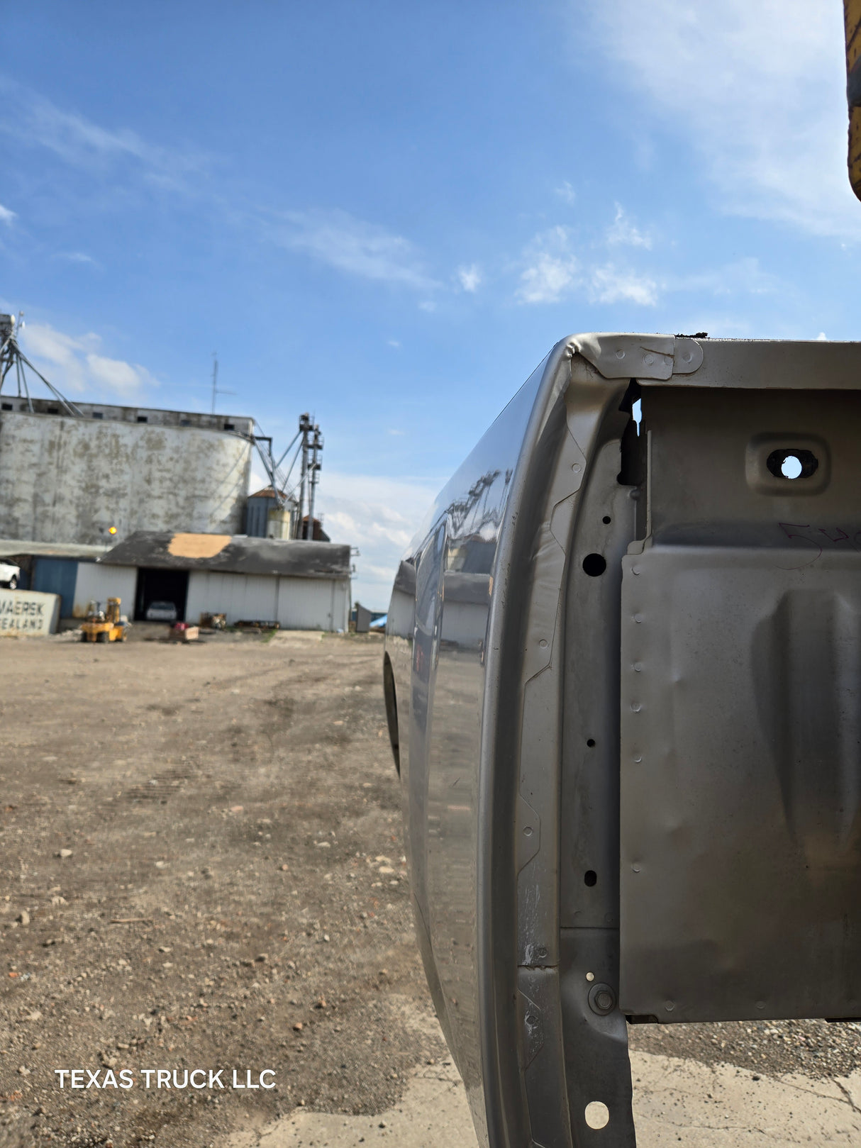 2007-2013 Chevrolet Silverado 1500 2500 3500 HD 6' 6" Short Truck Bed