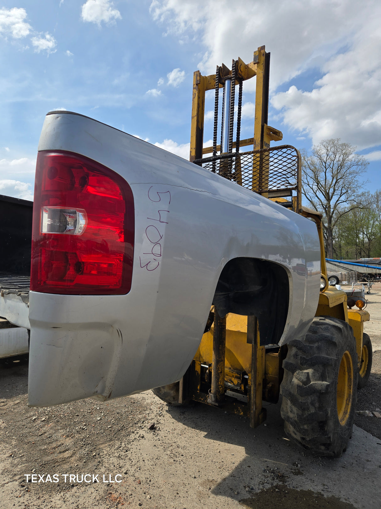 2007-2013 Chevrolet Silverado 1500 2500 3500 HD 6' 6" Short Truck Bed