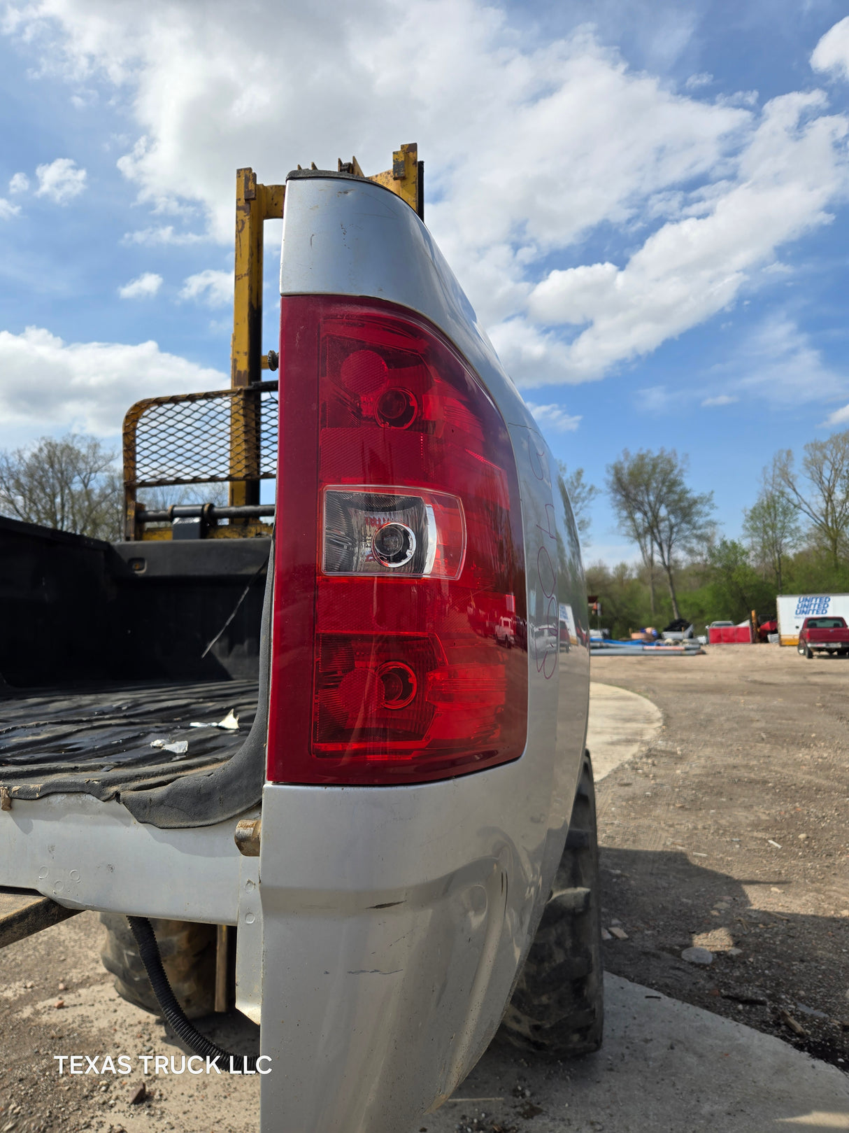 2007-2013 Chevrolet Silverado 1500 2500 3500 HD 6' 6" Short Truck Bed