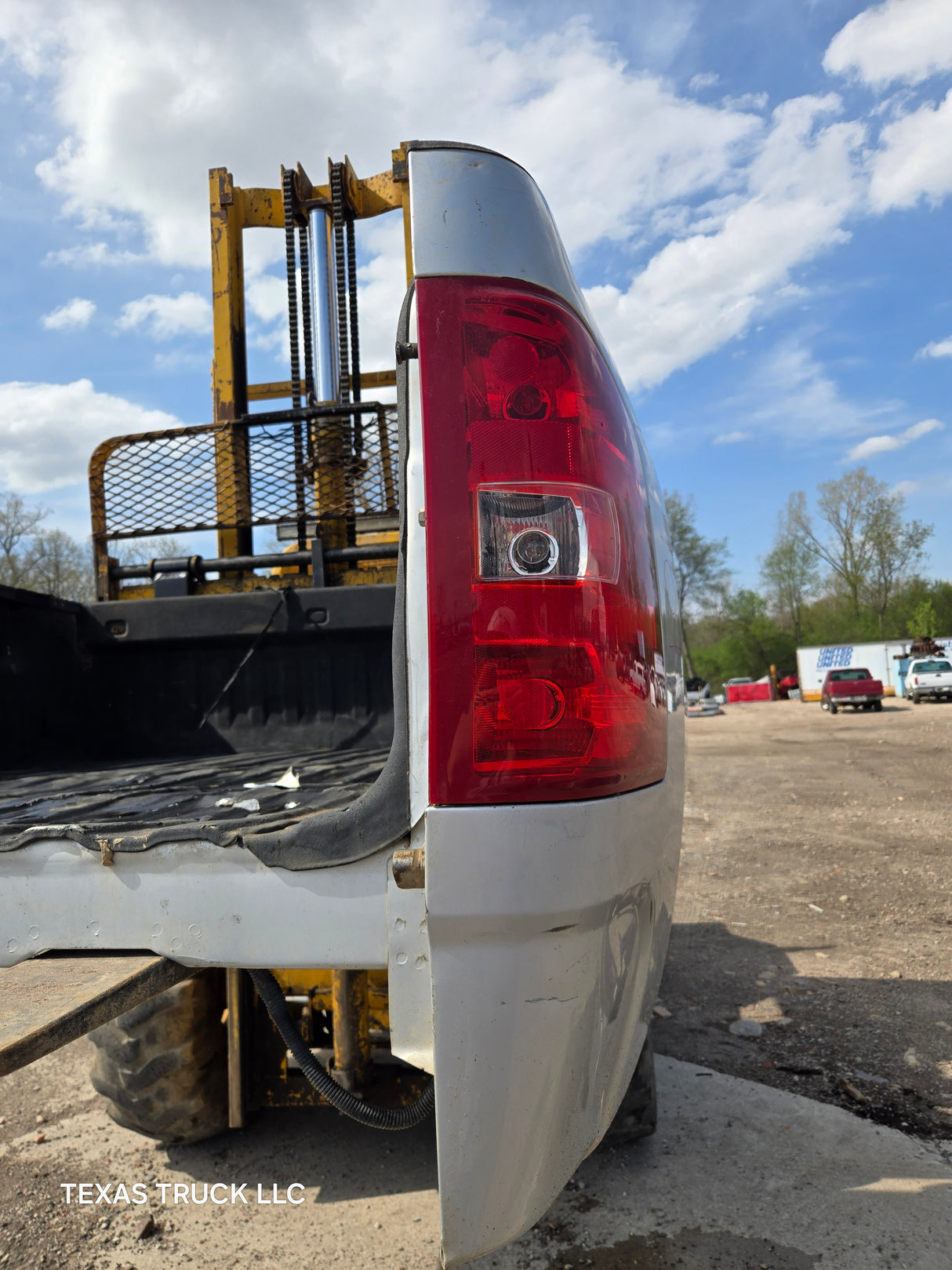 2007-2013 Chevrolet Silverado 1500 2500 3500 HD 6' 6" Short Truck Bed