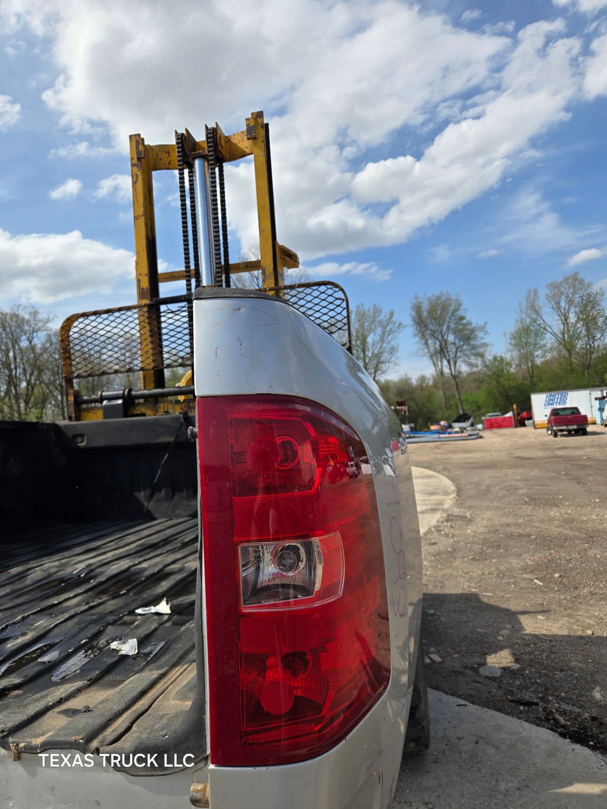 2007-2013 Chevrolet Silverado 1500 2500 3500 HD 6' 6" Short Truck Bed