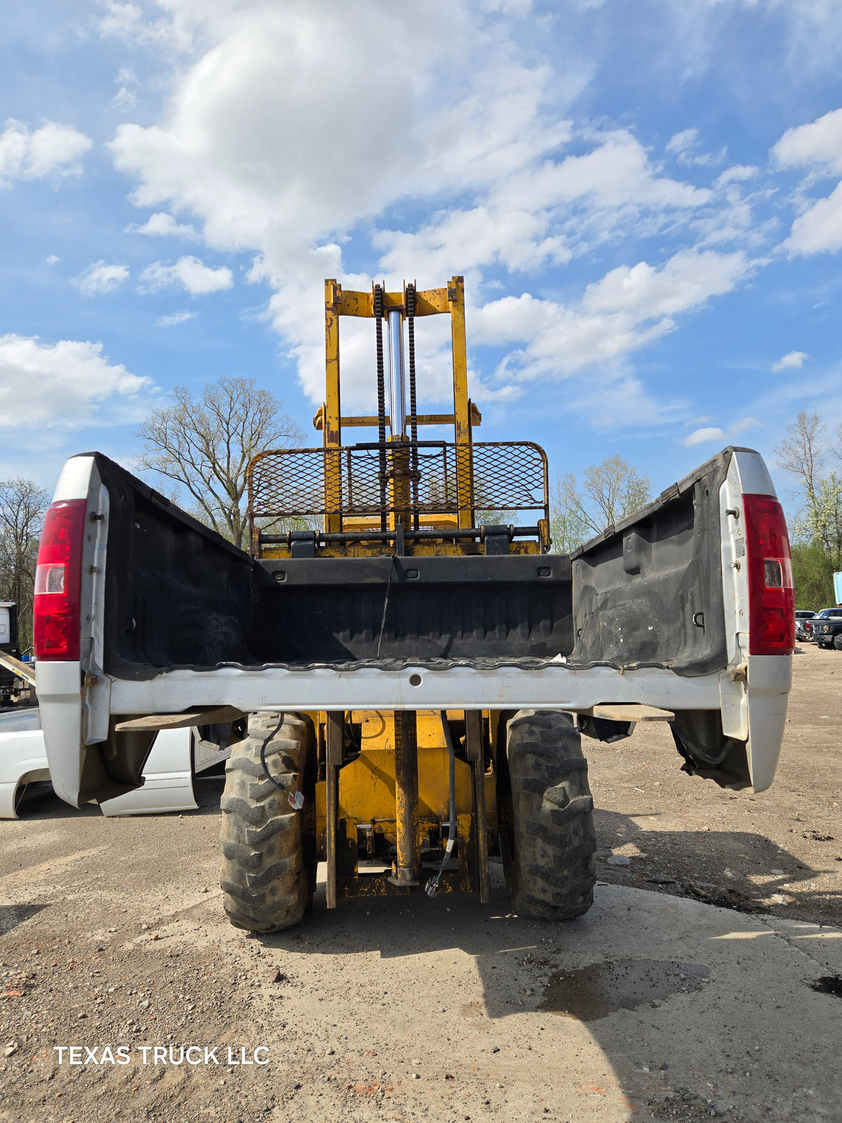 2007-2013 Chevrolet Silverado 1500 2500 3500 HD 6' 6" Short Truck Bed