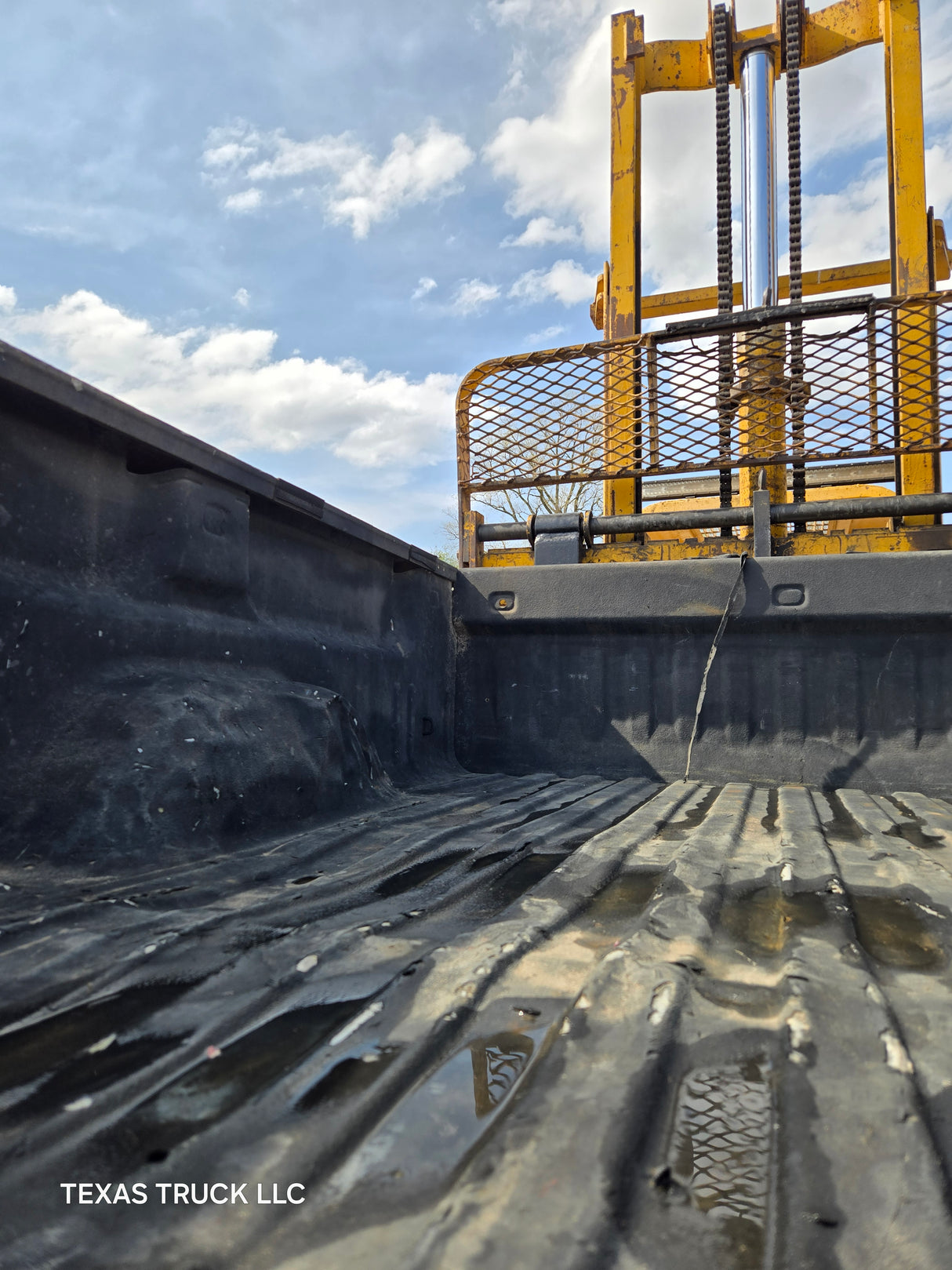 2007-2013 Chevrolet Silverado 1500 2500 3500 HD 6' 6" Short Truck Bed