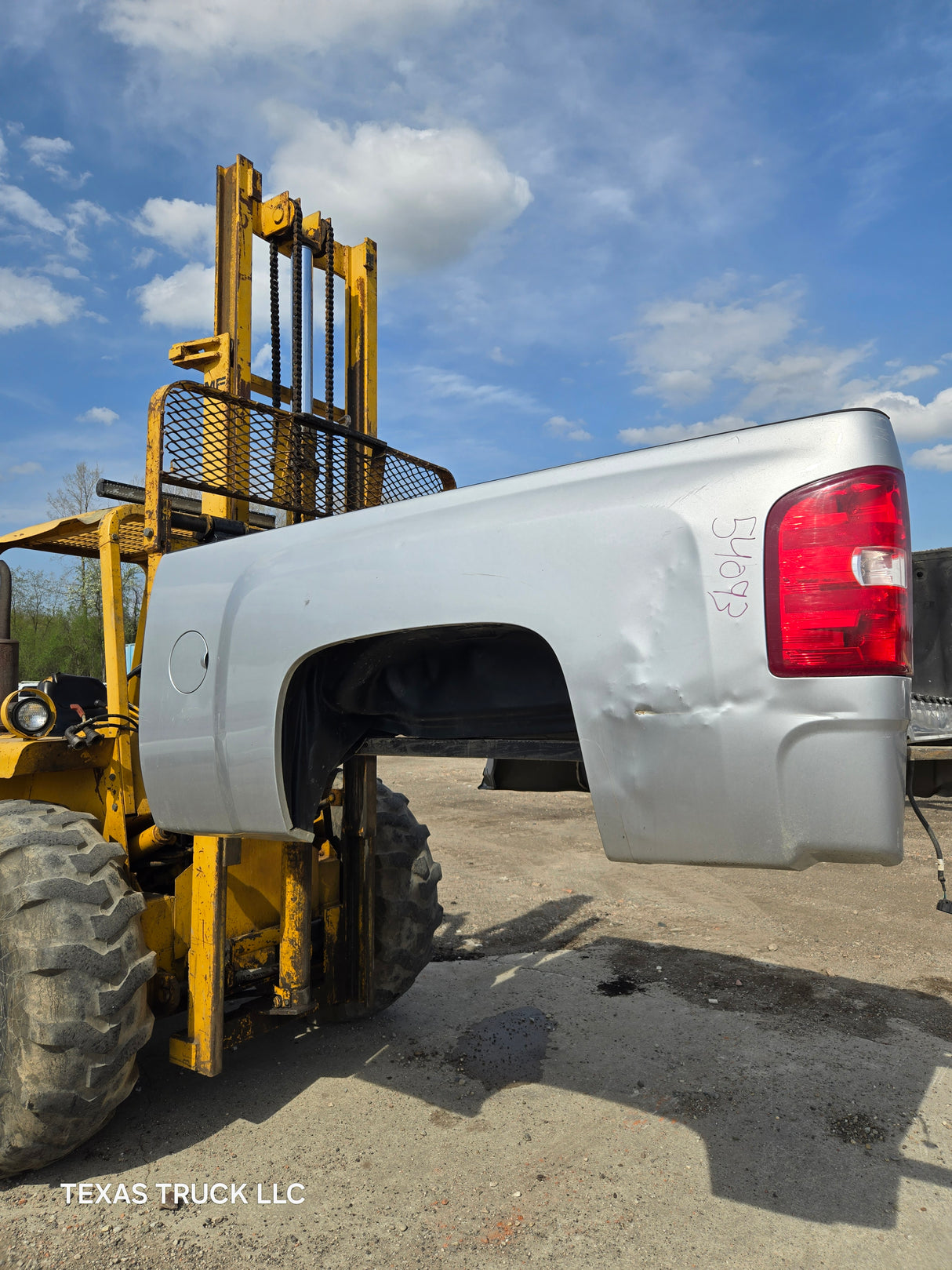2007-2013 Chevrolet Silverado 1500 2500 3500 HD 6' 6" Short Truck Bed