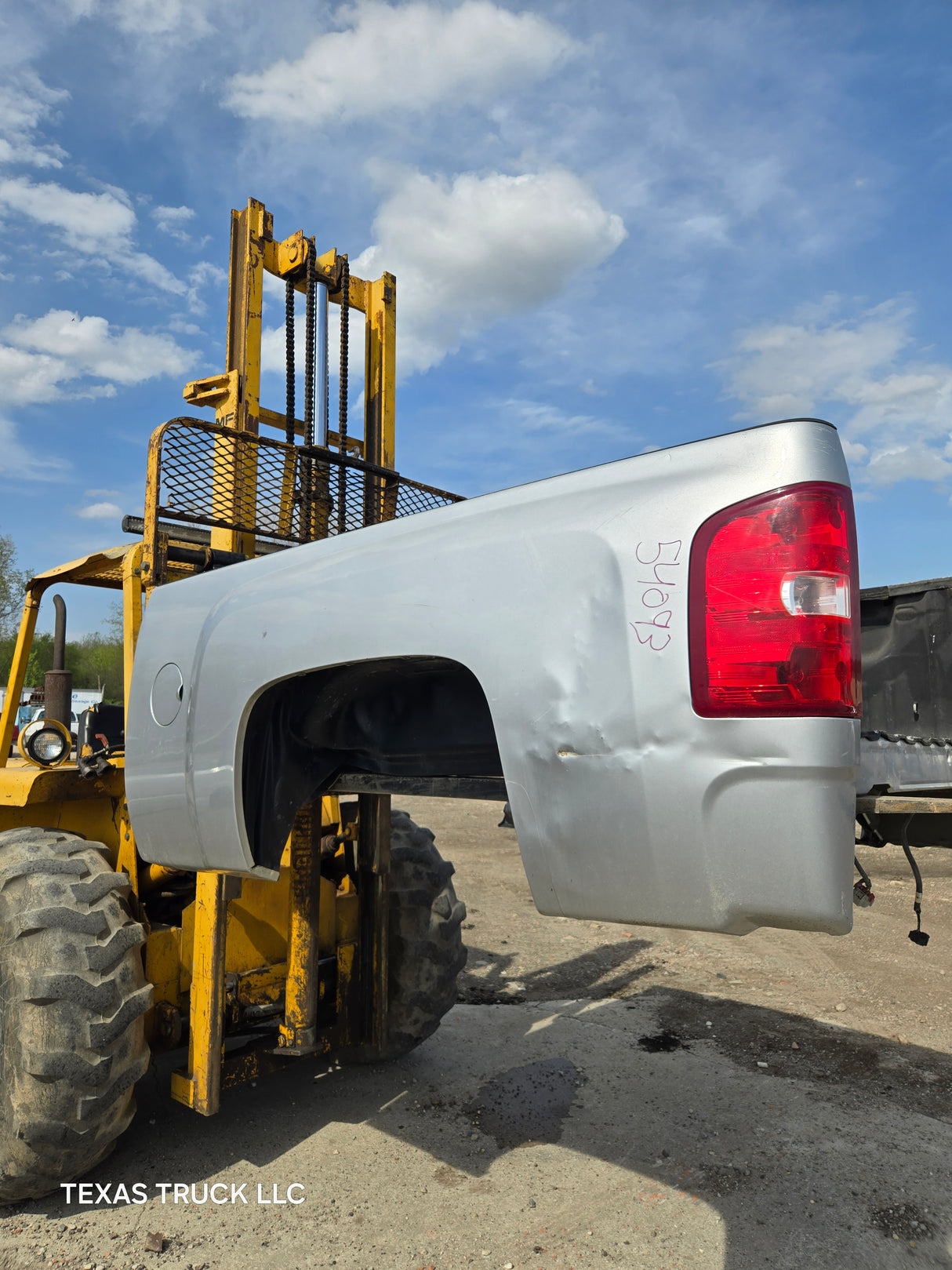 2007-2013 Chevrolet Silverado 1500 2500 3500 HD 6' 6" Short Truck Bed