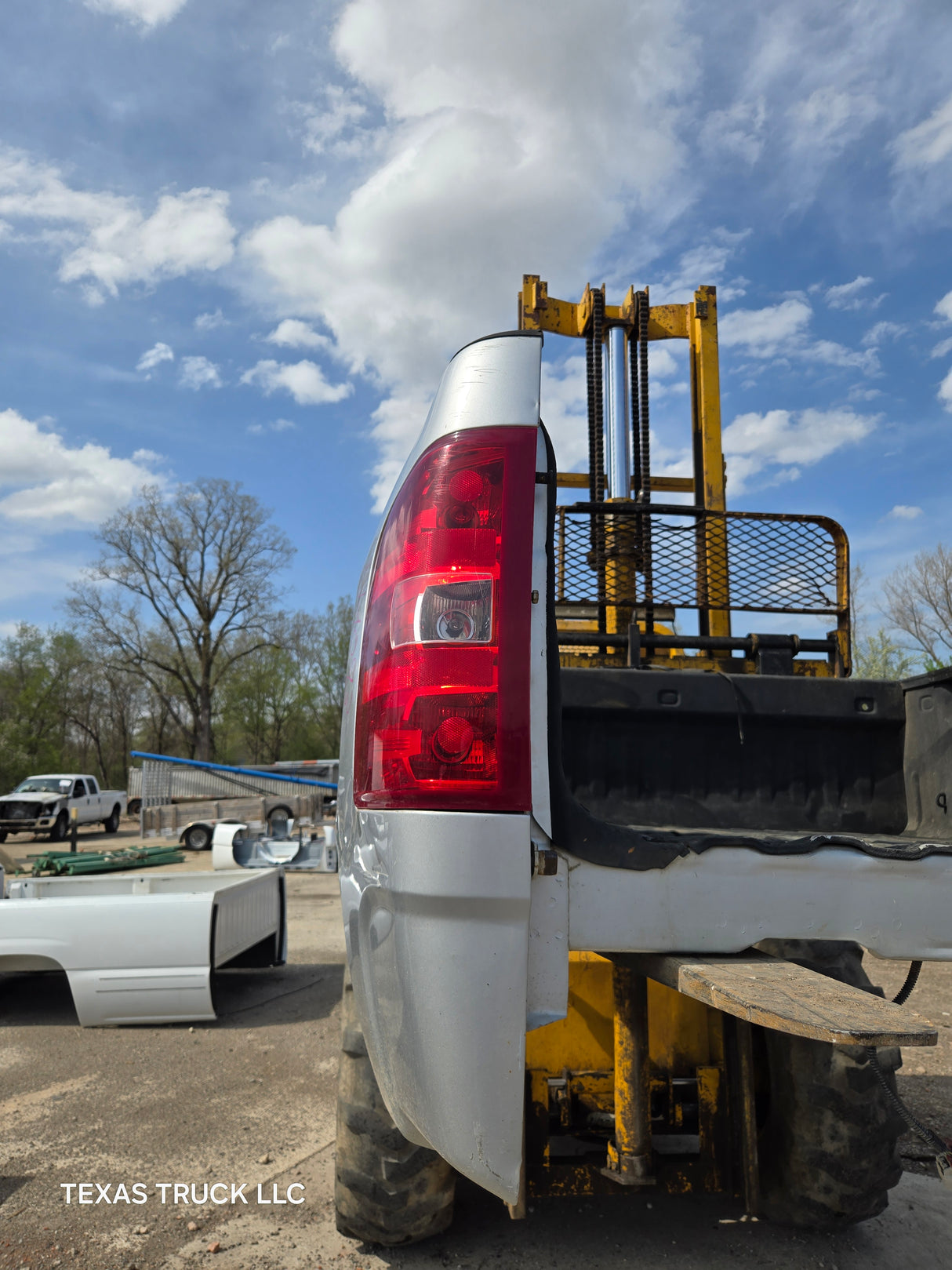 2007-2013 Chevrolet Silverado 1500 2500 3500 HD 6' 6" Short Truck Bed