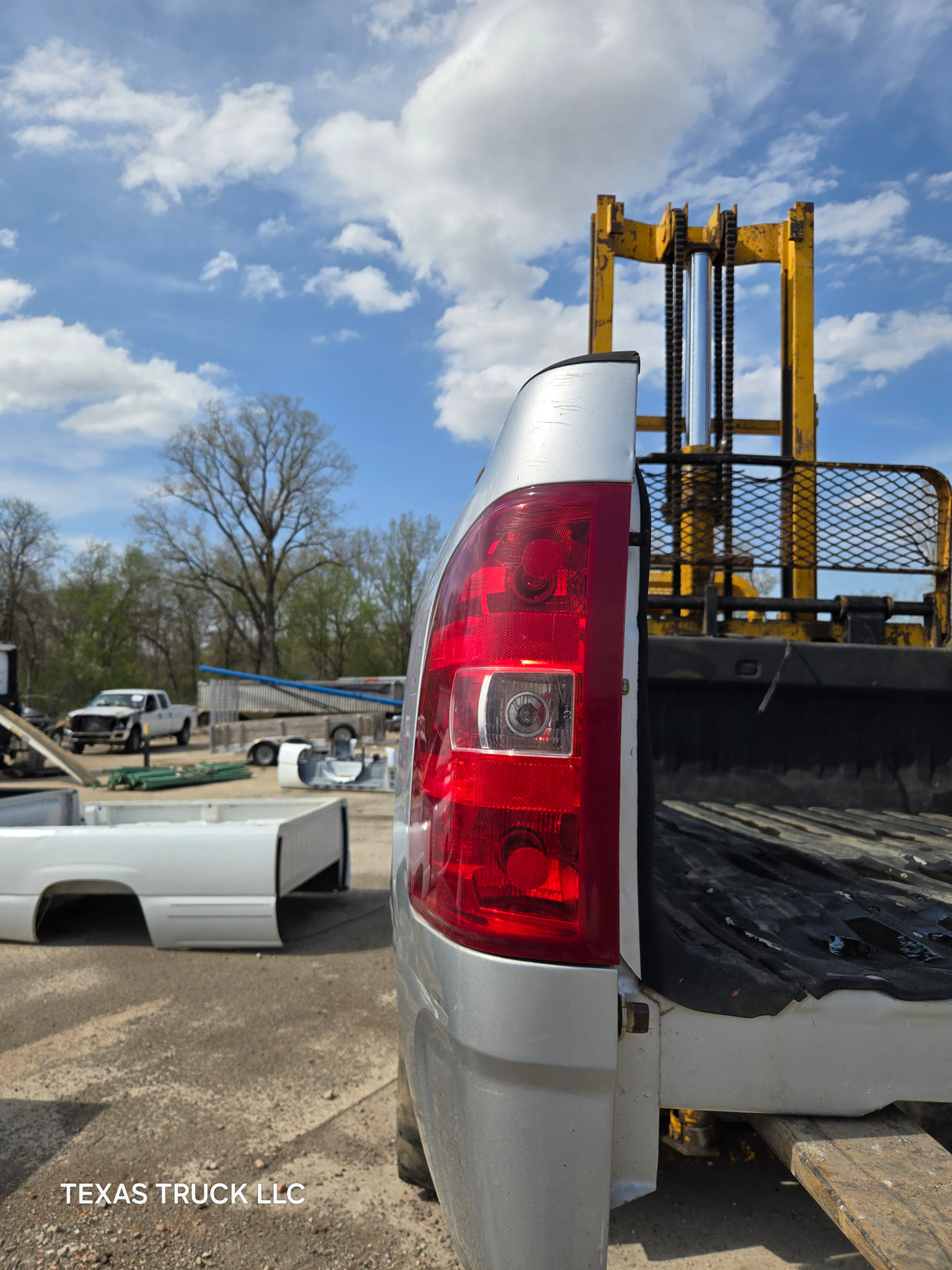 2007-2013 Chevrolet Silverado 1500 2500 3500 HD 6' 6" Short Truck Bed