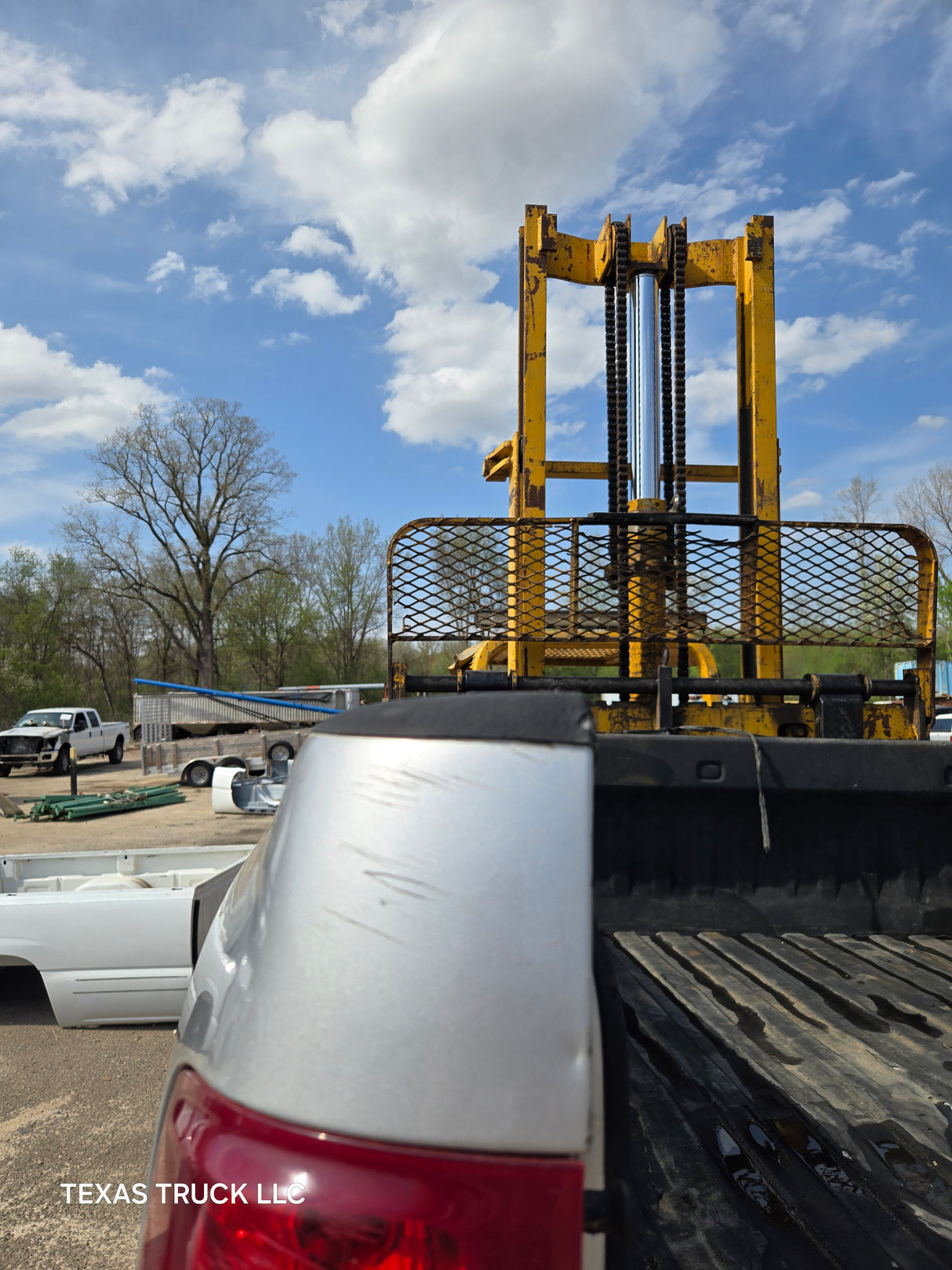 2007-2013 Chevrolet Silverado 1500 2500 3500 HD 6' 6" Short Truck Bed
