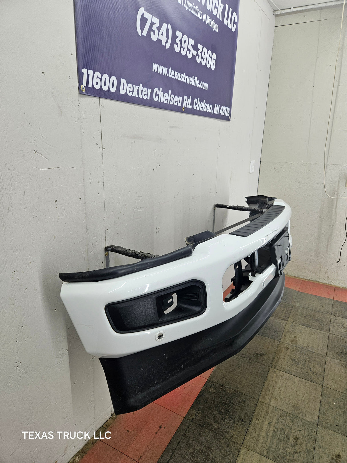 2023-2025 Ford Super Duty F250 F350 Front Bumper with Park Aid / Adaptive cruise sensor holes PPC3B 17750 EMSMAS