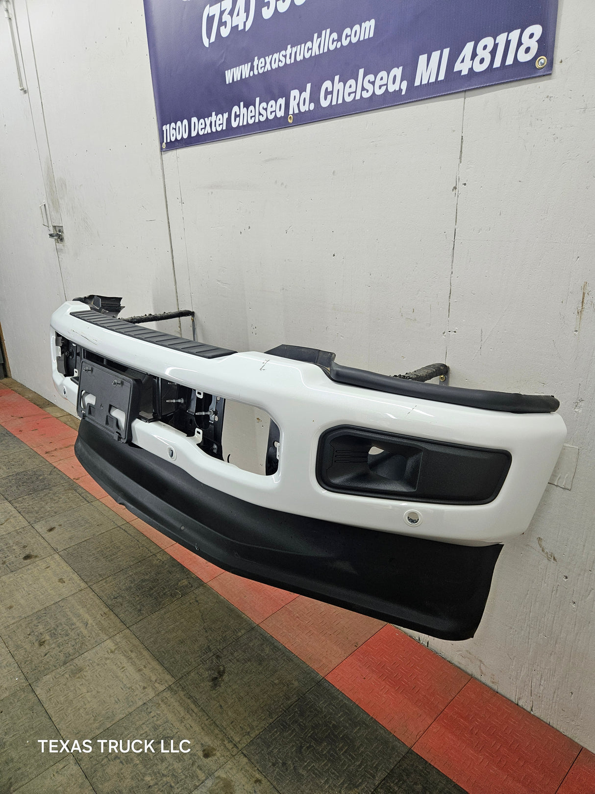 2023-2025 Ford Super Duty F250 F350 Front Bumper with Park Aid / Adaptive cruise sensor holes PPC3B 17750 EMSMAS