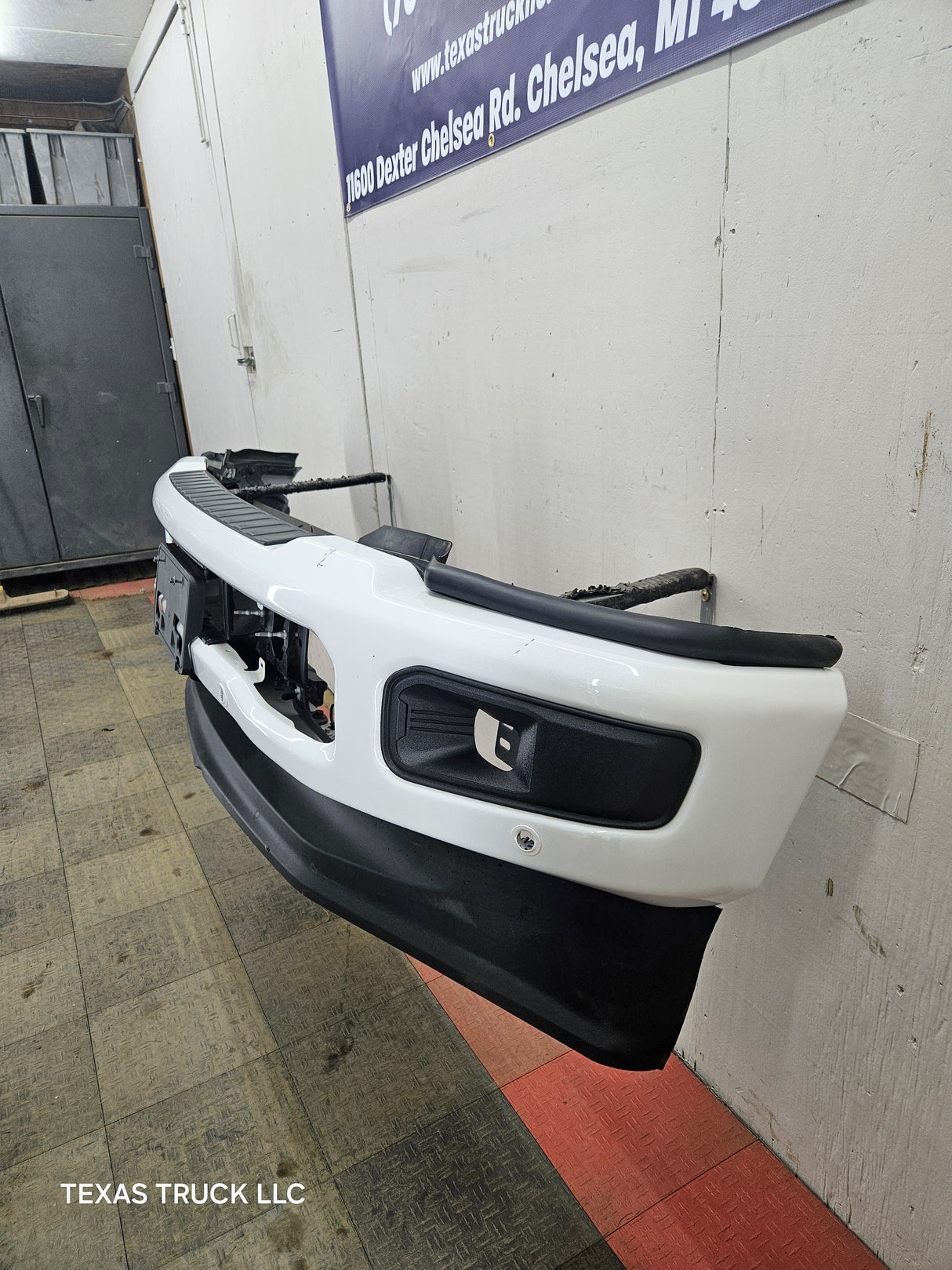 2023-2025 Ford Super Duty F250 F350 Front Bumper with Park Aid / Adaptive cruise sensor holes PPC3B 17750 EMSMAS