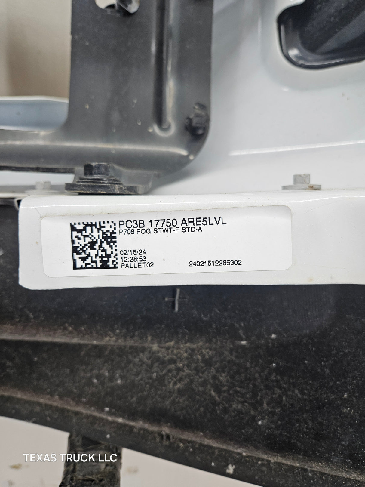 2023-2025 Ford Super Duty F250 F350 Front Bumper with Park Aid / Adaptive cruise sensor holes PPC3B 17750 EMSMAS