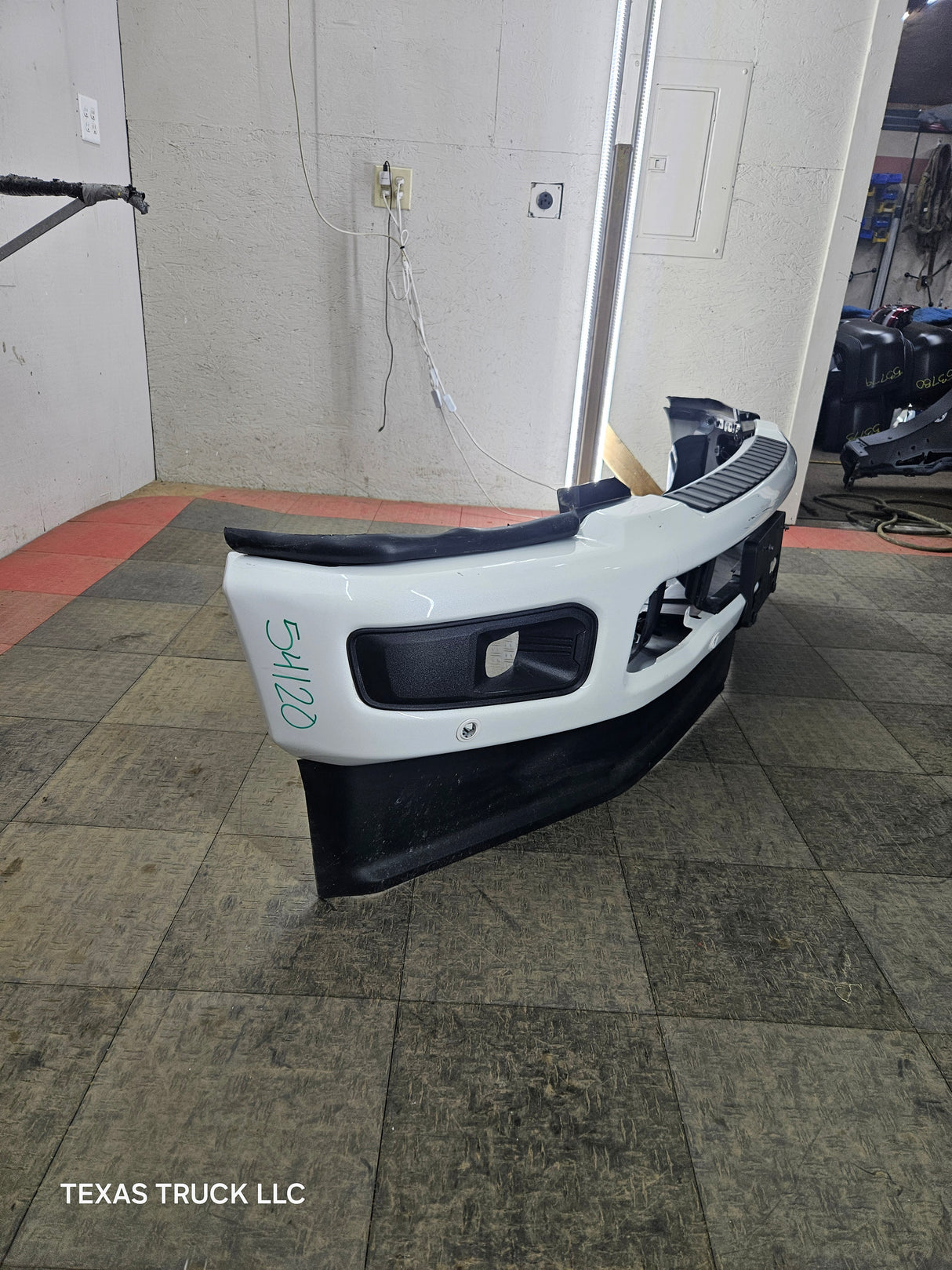 2023-2025 Ford Super Duty F250 F350 Front Bumper with Park Aid / Adaptive cruise sensor holes PPC3B 17750 EMSMAS