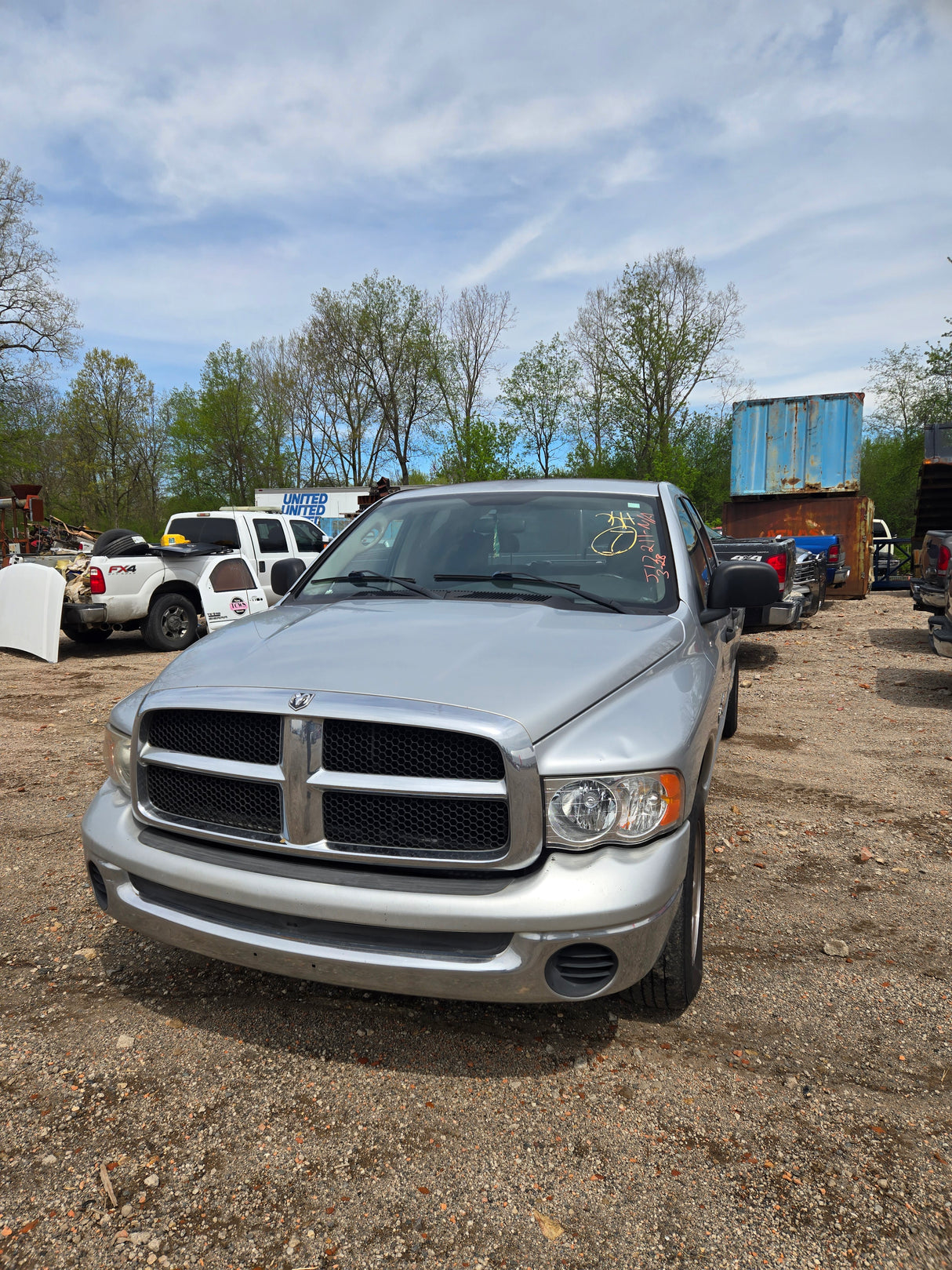 2004 Dodge Ram 1500 Crew Cab - FULL PART OUT