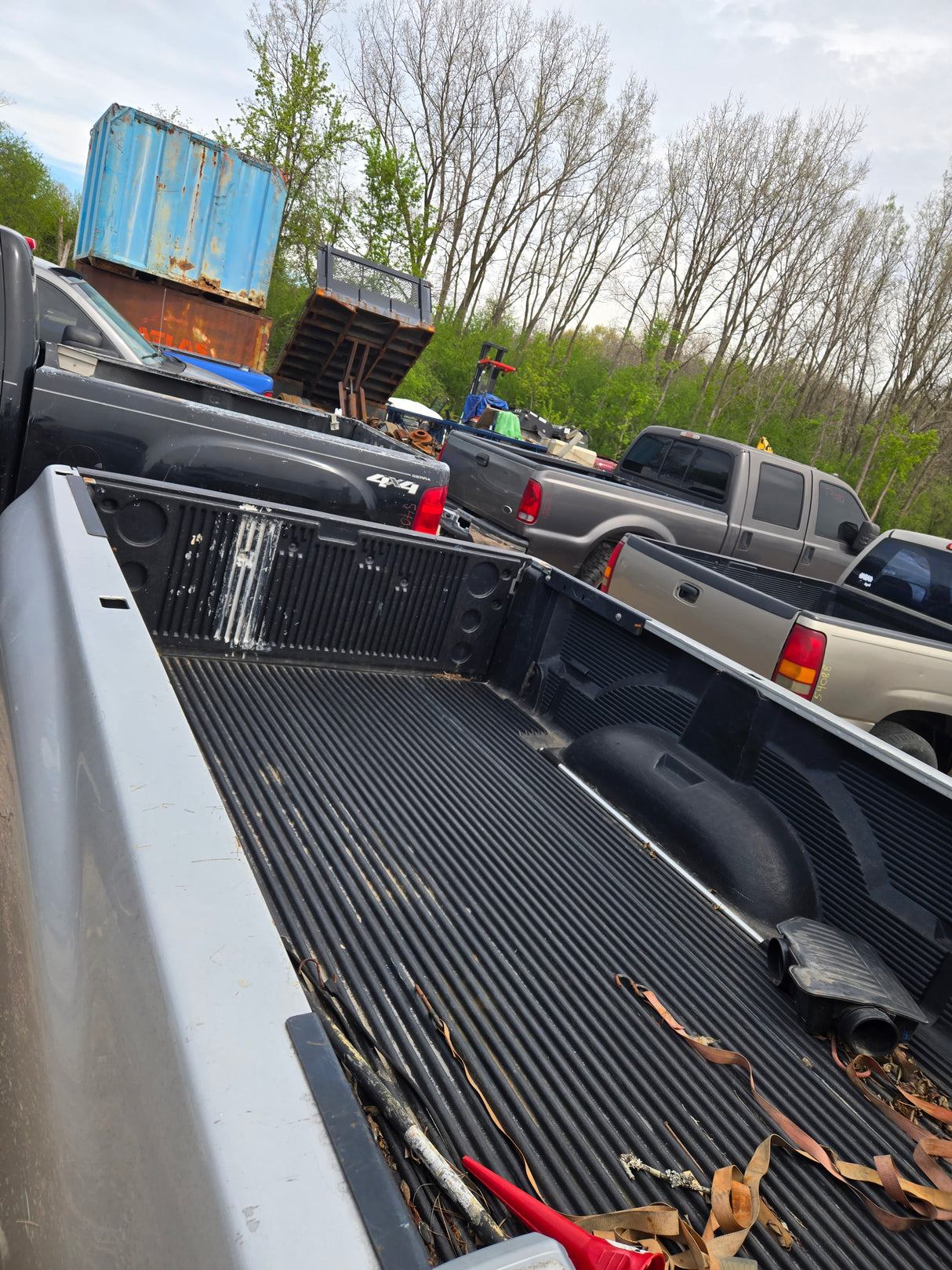 2004 Dodge Ram 1500 Crew Cab - FULL PART OUT