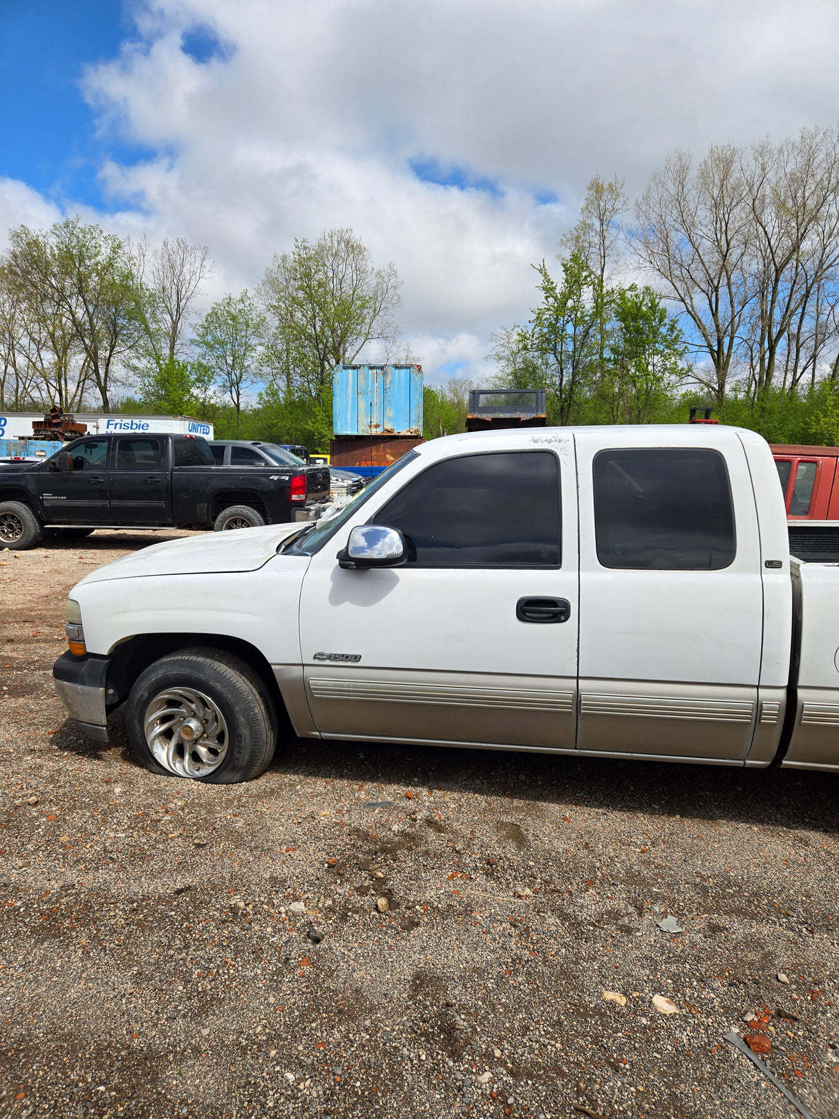2002 Chevrolet Silverado 1500 Extended Cab - FULL PART OUT