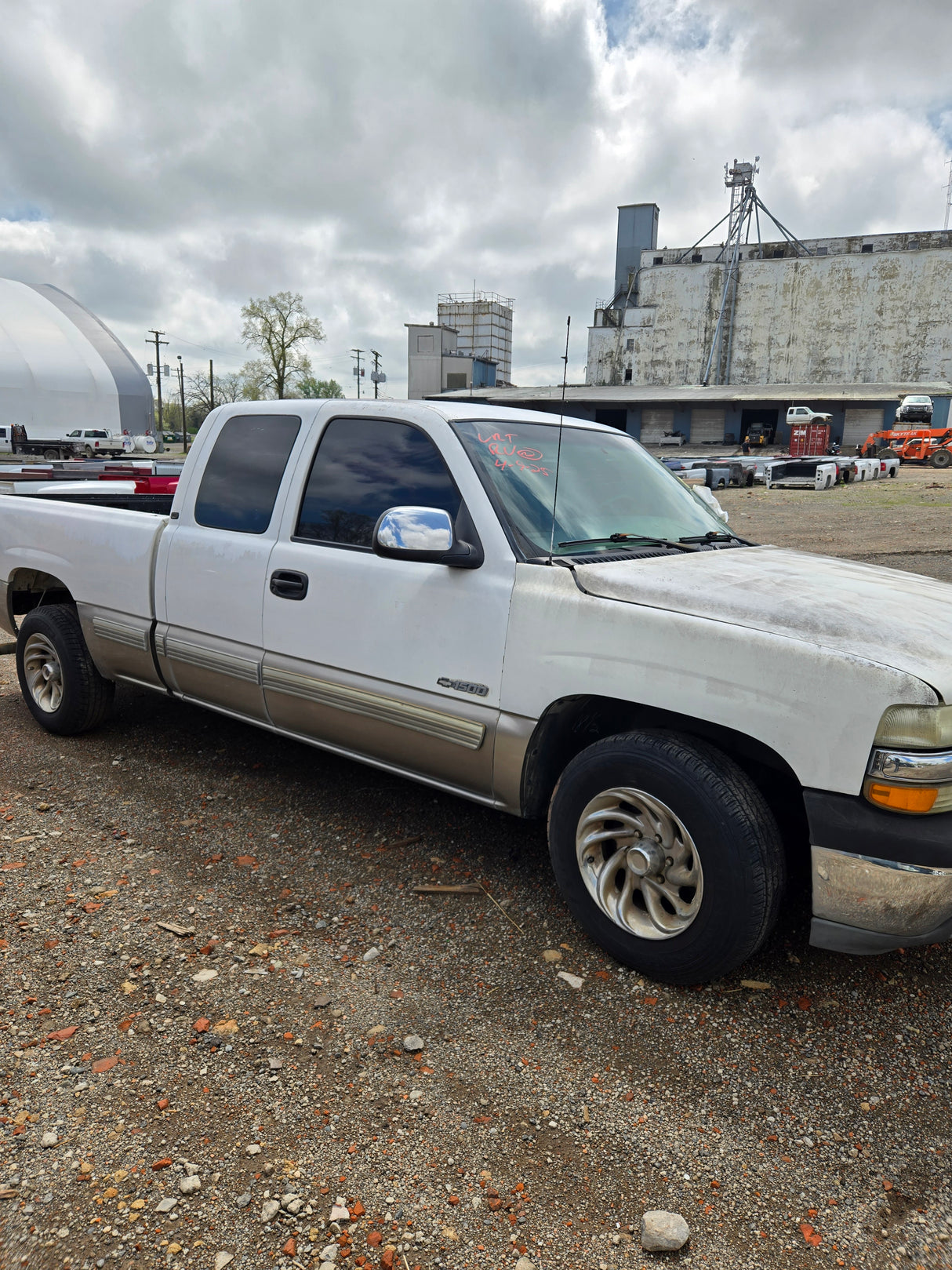 2002 Chevrolet Silverado 1500 Extended Cab - FULL PART OUT