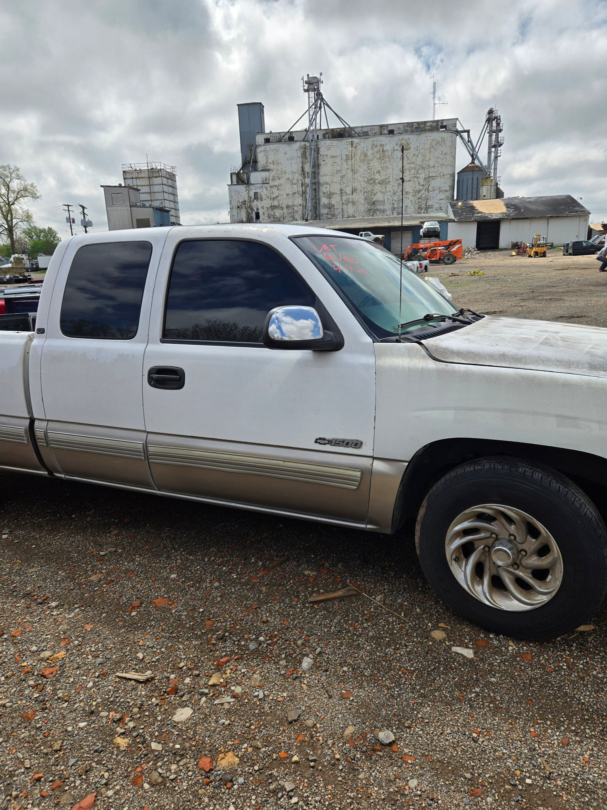 2002 Chevrolet Silverado 1500 Extended Cab - FULL PART OUT