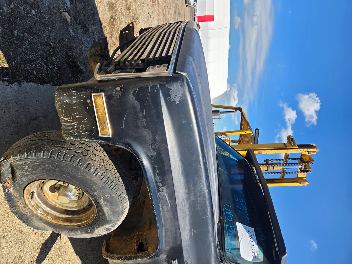 1986 Chevrolet C10 Square body - FULL PART OUT