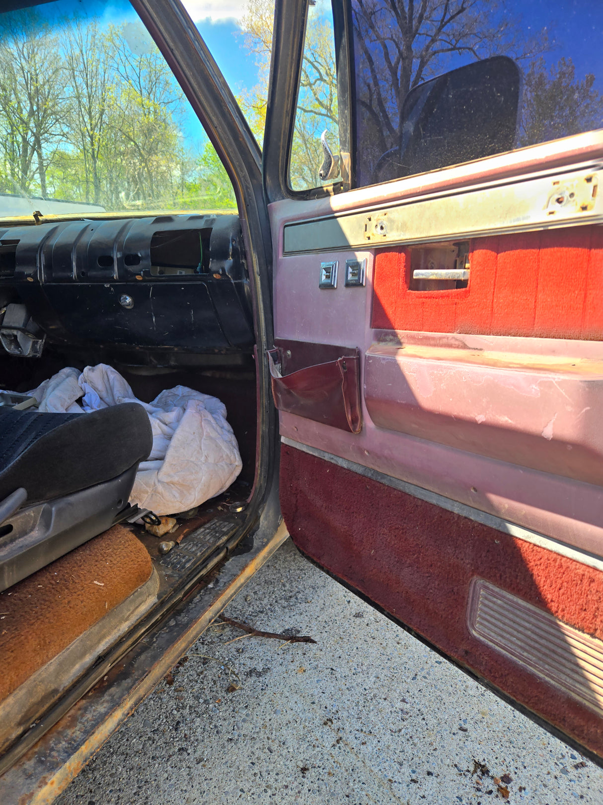 1986 Chevrolet C10 Square body - FULL PART OUT