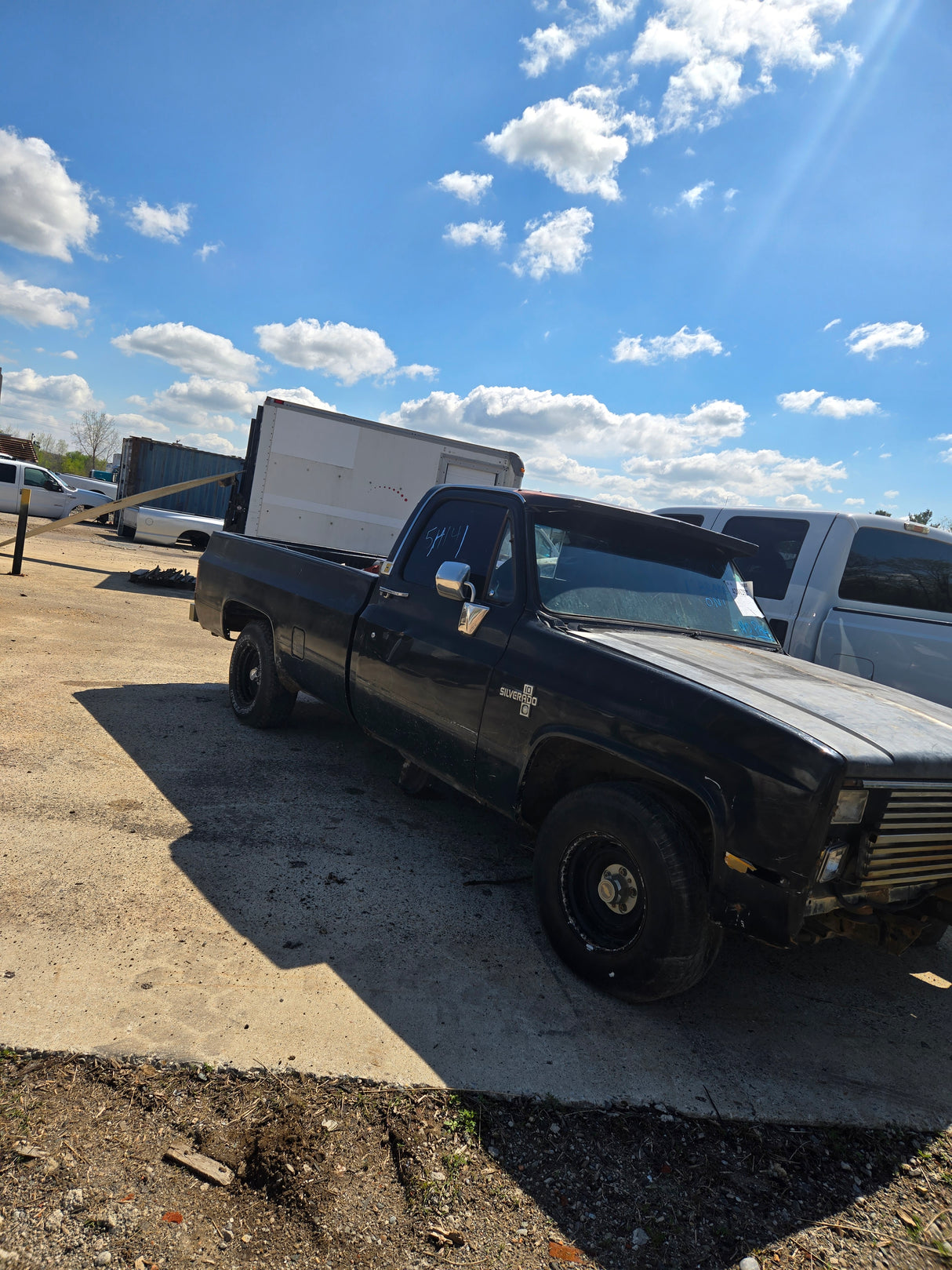 1986 Chevrolet C10 Square body - FULL PART OUT