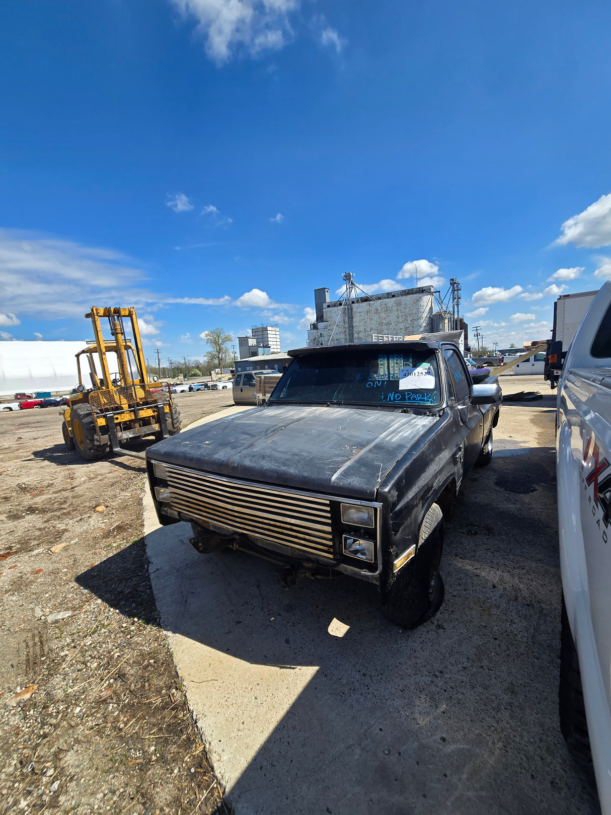 1986 Chevrolet C10 Square body - FULL PART OUT