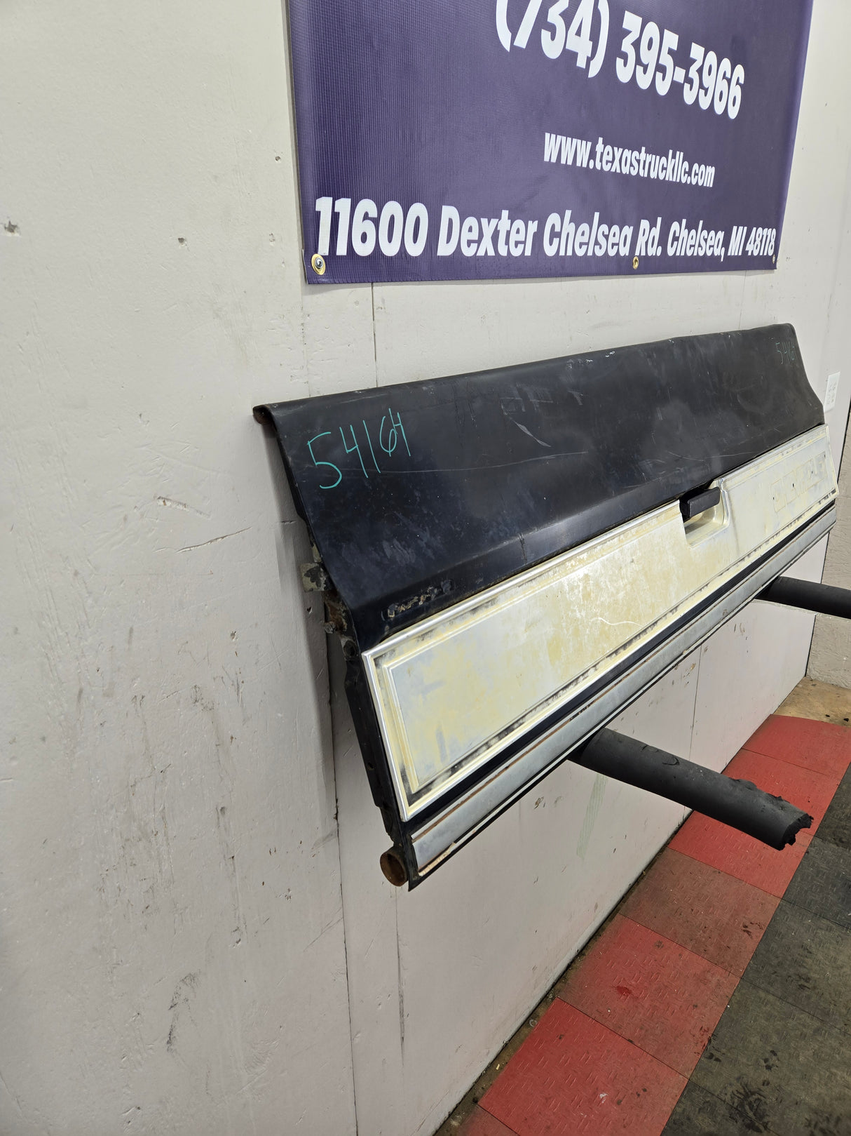 1973-1987 Chevrolet / GMC Square Body Tailgate C10 C15 C20 C25 C35 K10 K15 K20 K25 K35