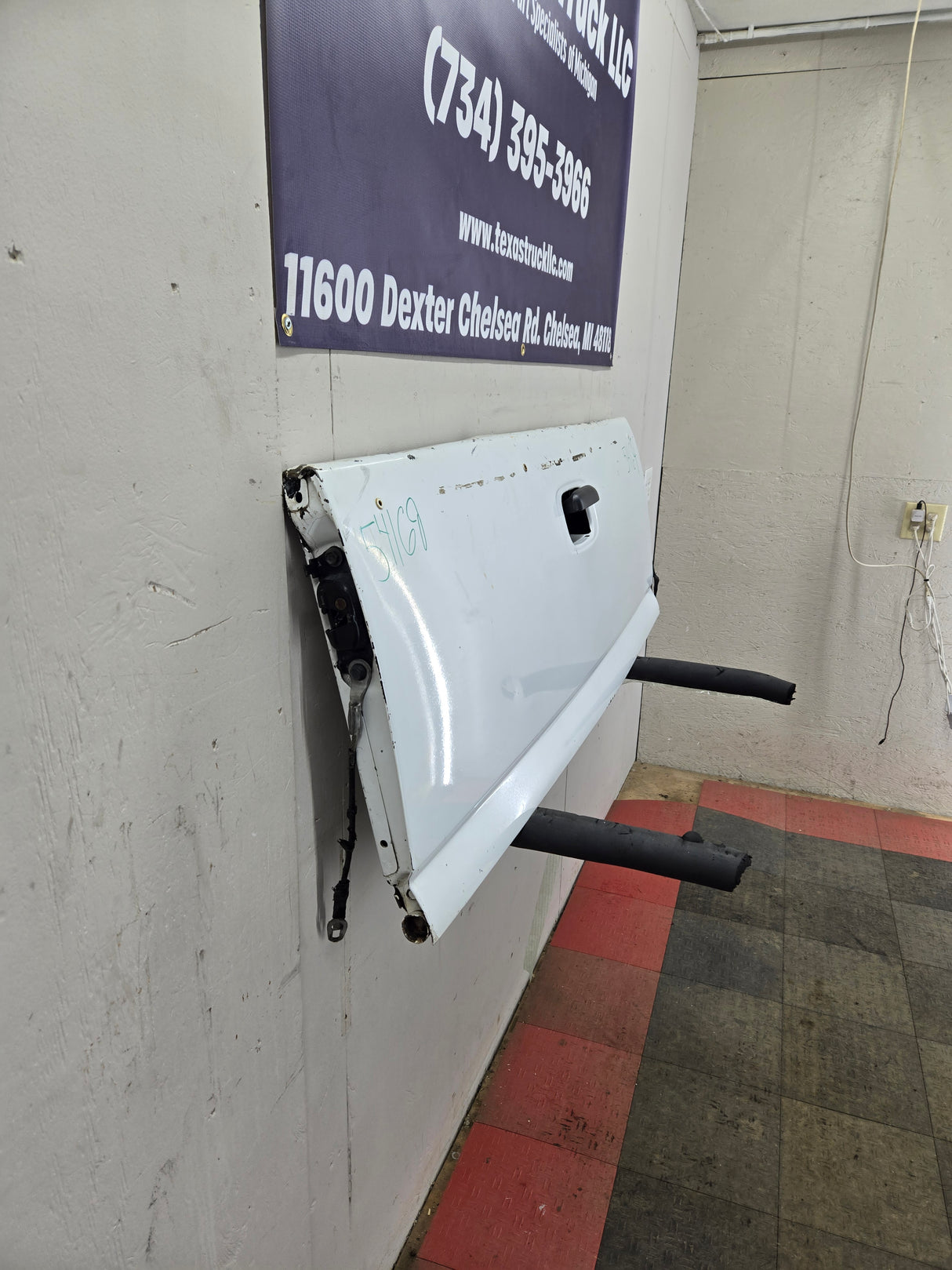 1999-2007 Chevrolet Silverado / GMC Sierra 1500 2500 3500 Tailgate