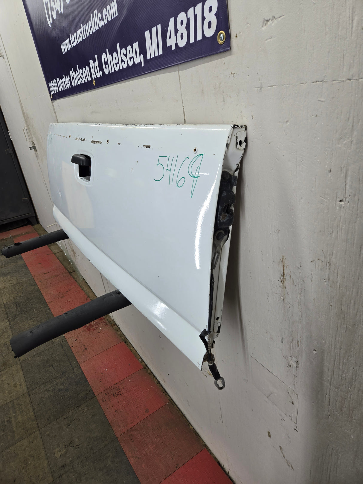 1999-2007 Chevrolet Silverado / GMC Sierra 1500 2500 3500 Tailgate